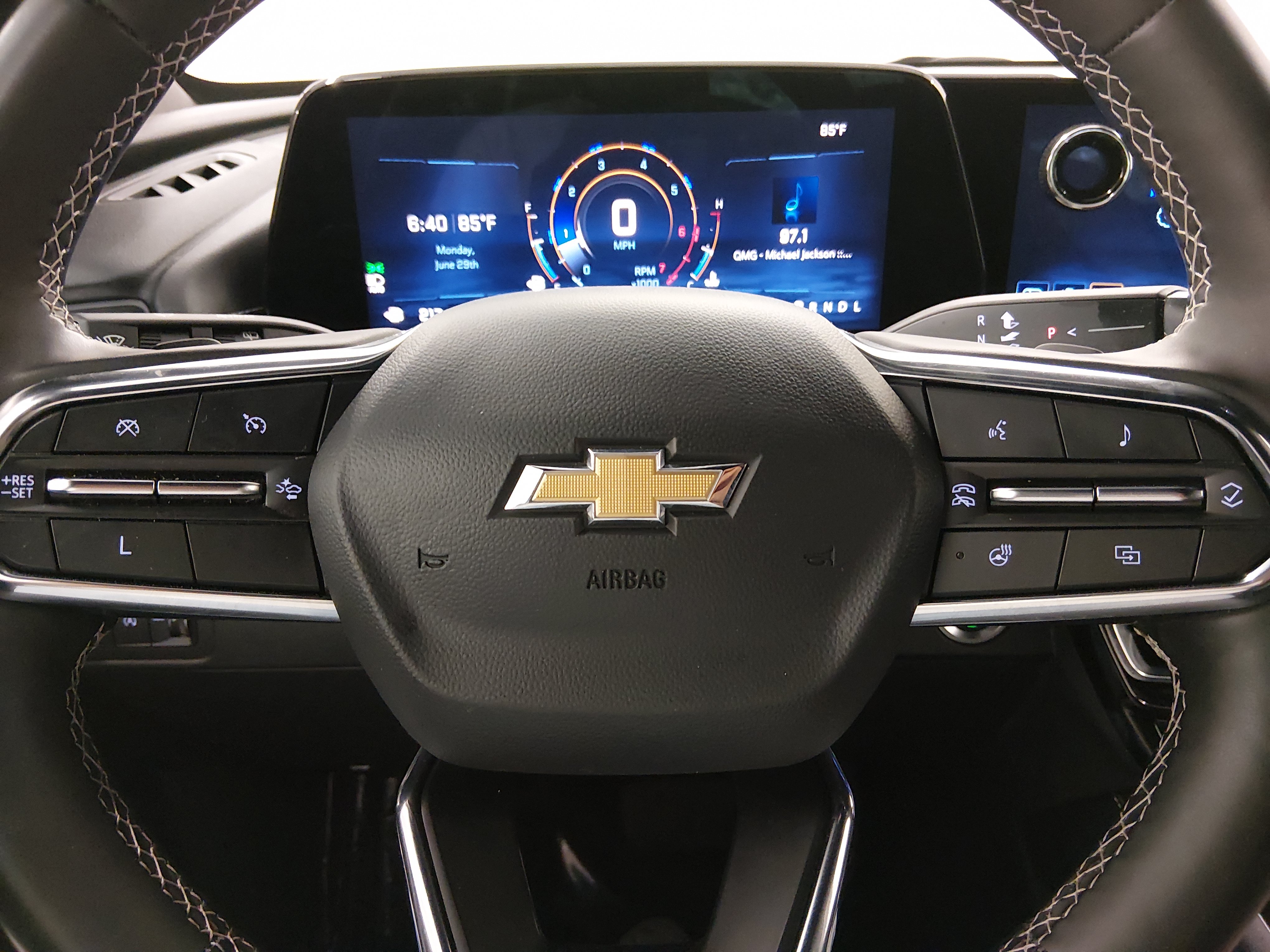 2025 Chevrolet Traverse LT - Photo 12