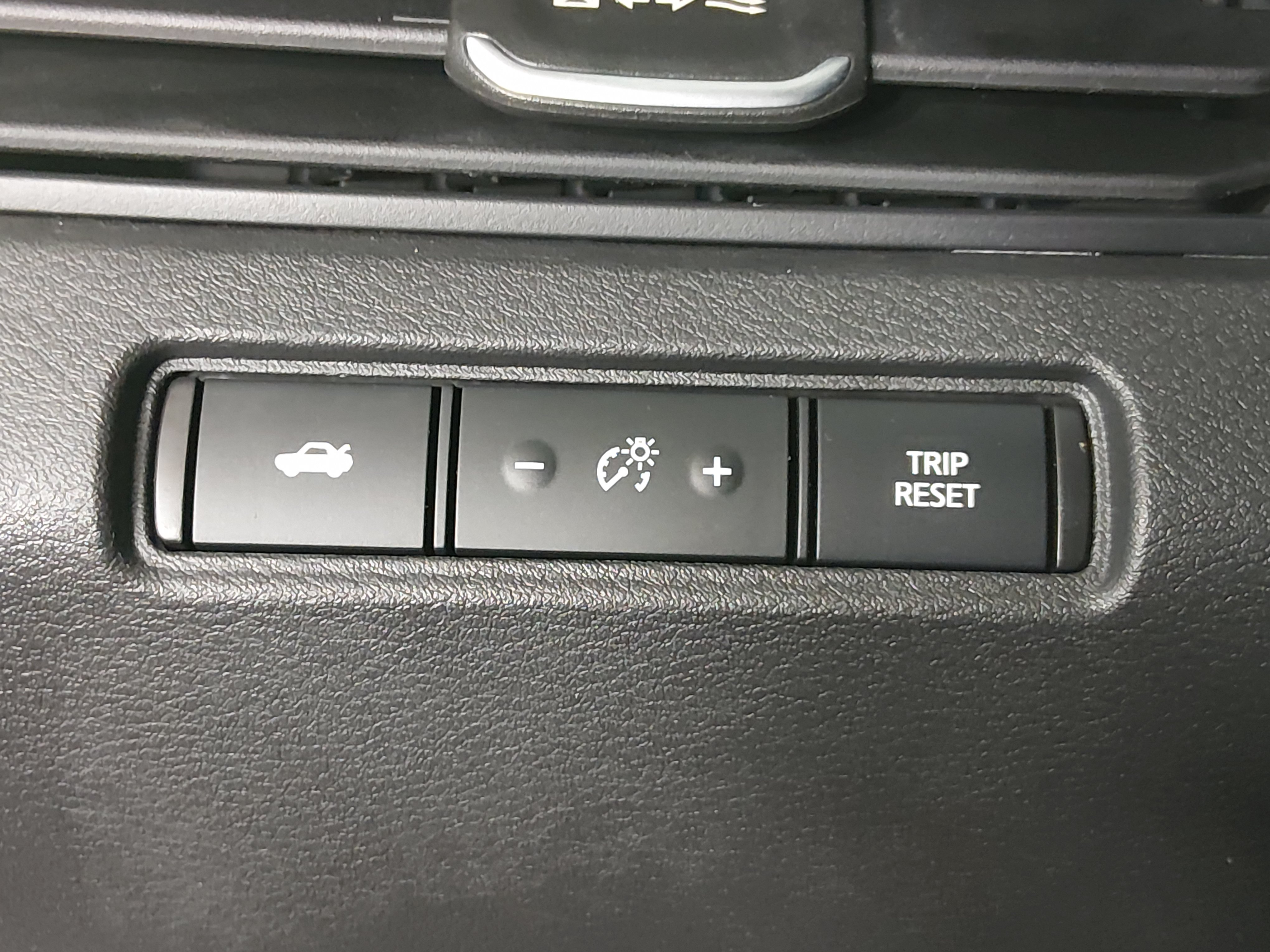 2024 Nissan Altima SV - Photo 13