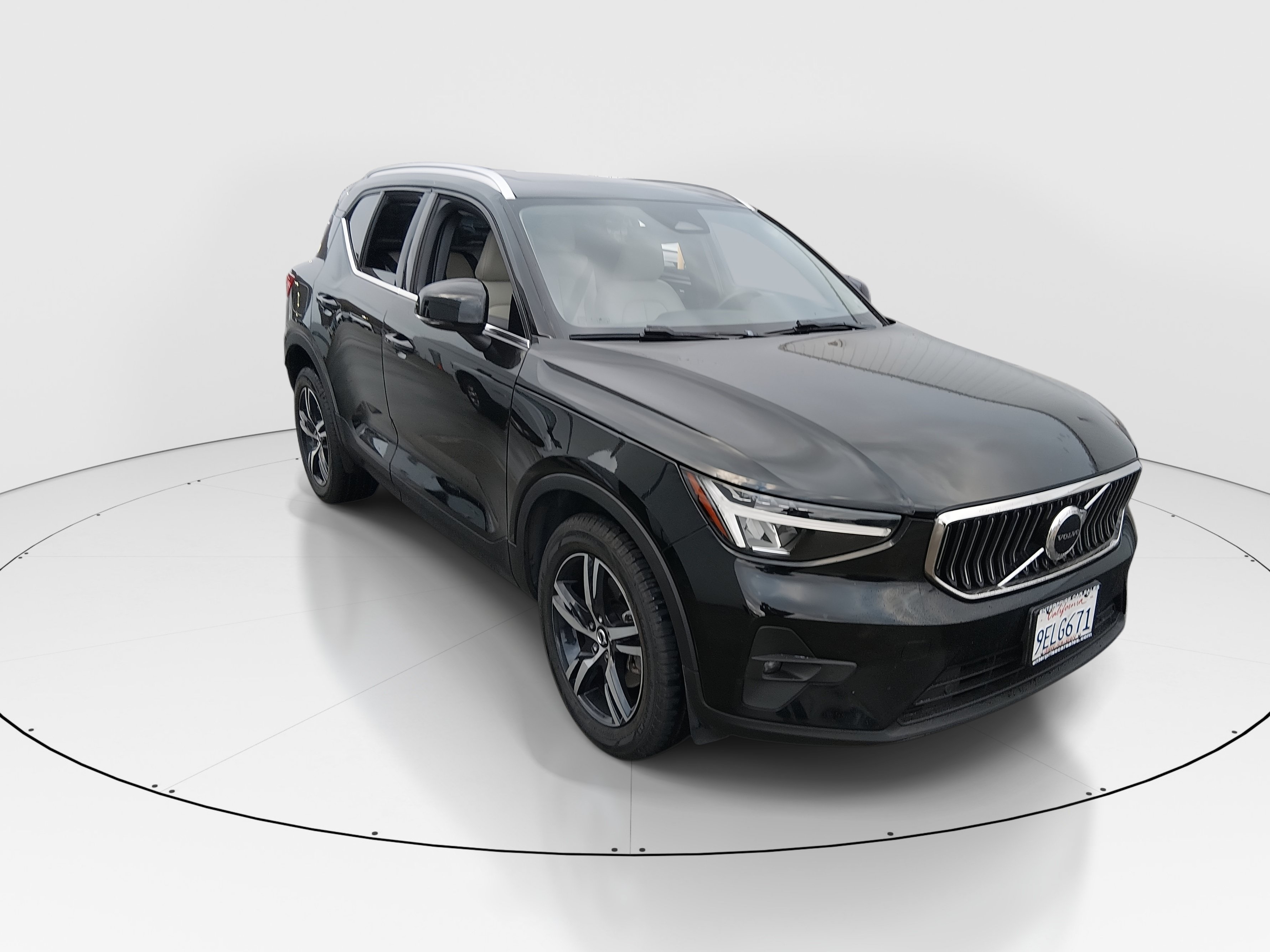 2023 Volvo XC40