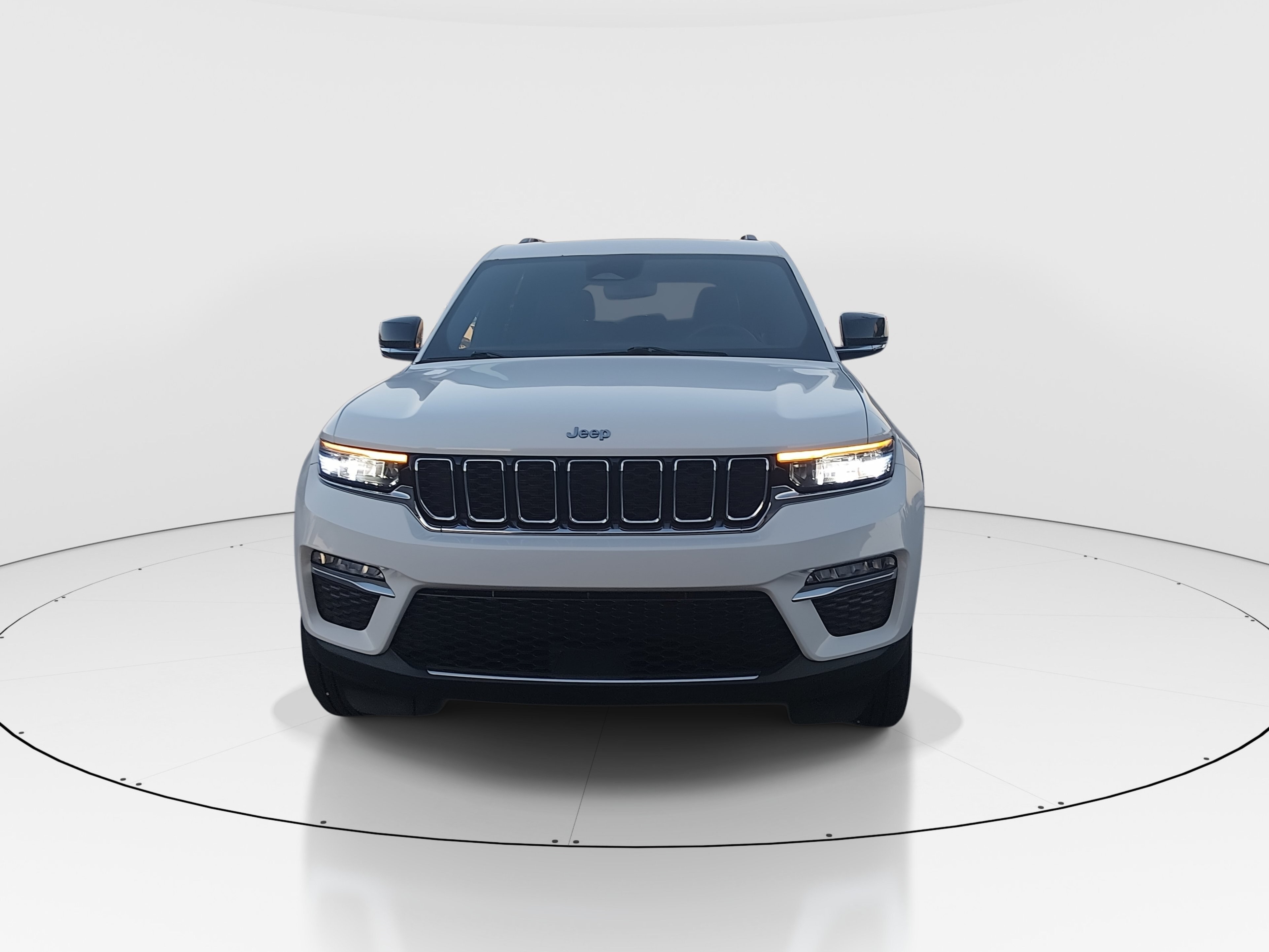 2024 Jeep Grand Cherokee 2