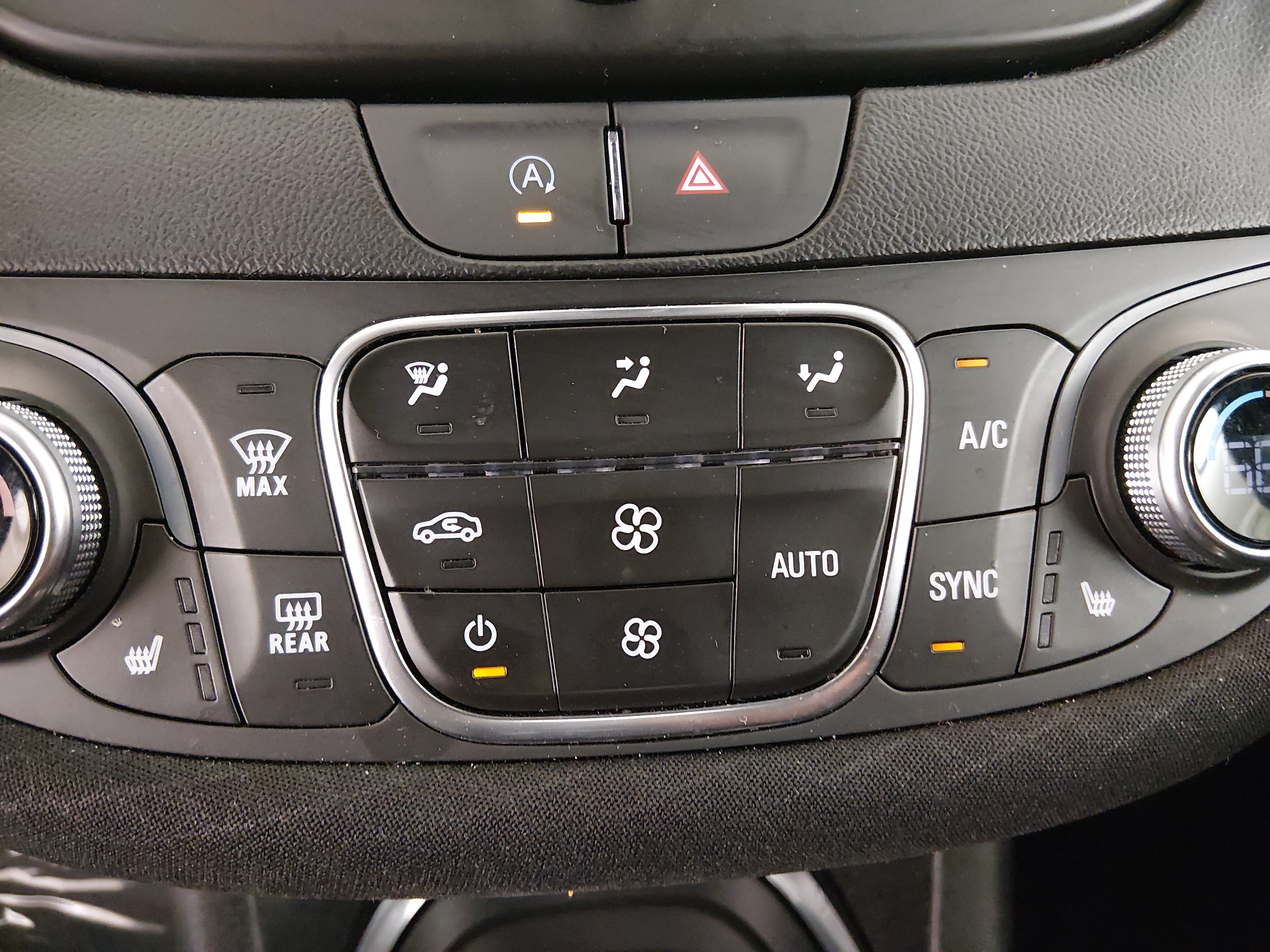 2024 Chevrolet Malibu 1LT - Photo 17