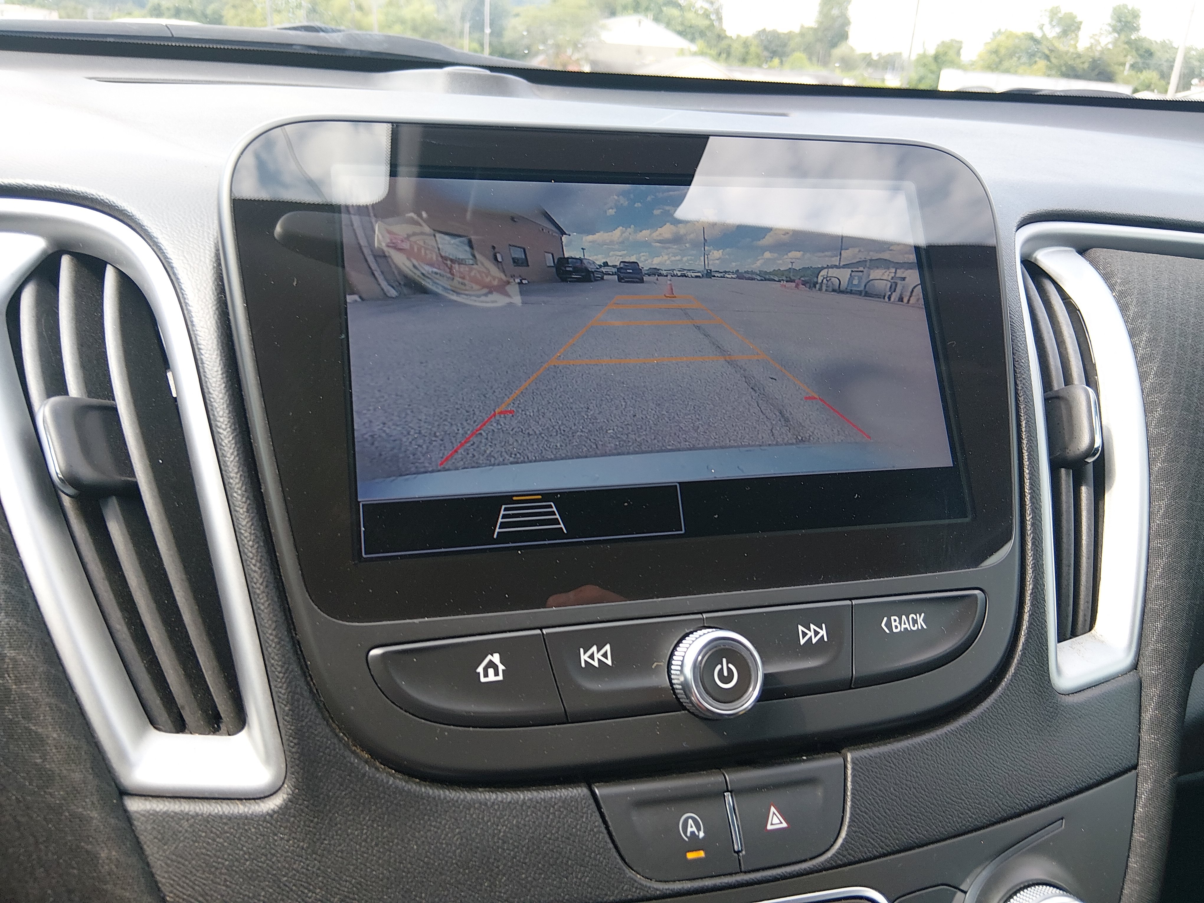 2024 Chevrolet Malibu 1LT - Photo 16