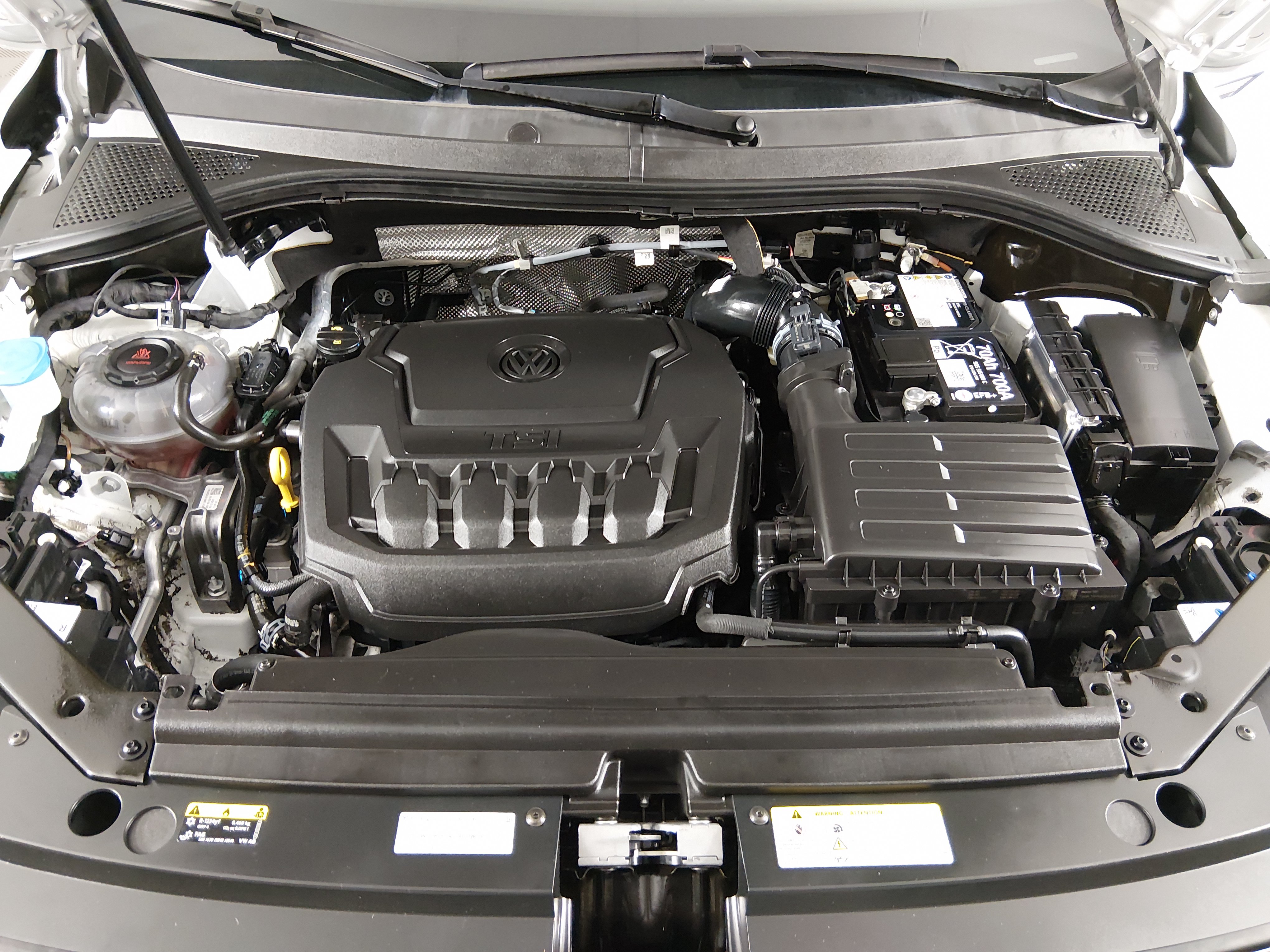 2024 Volkswagen Tiguan SE - Photo 9