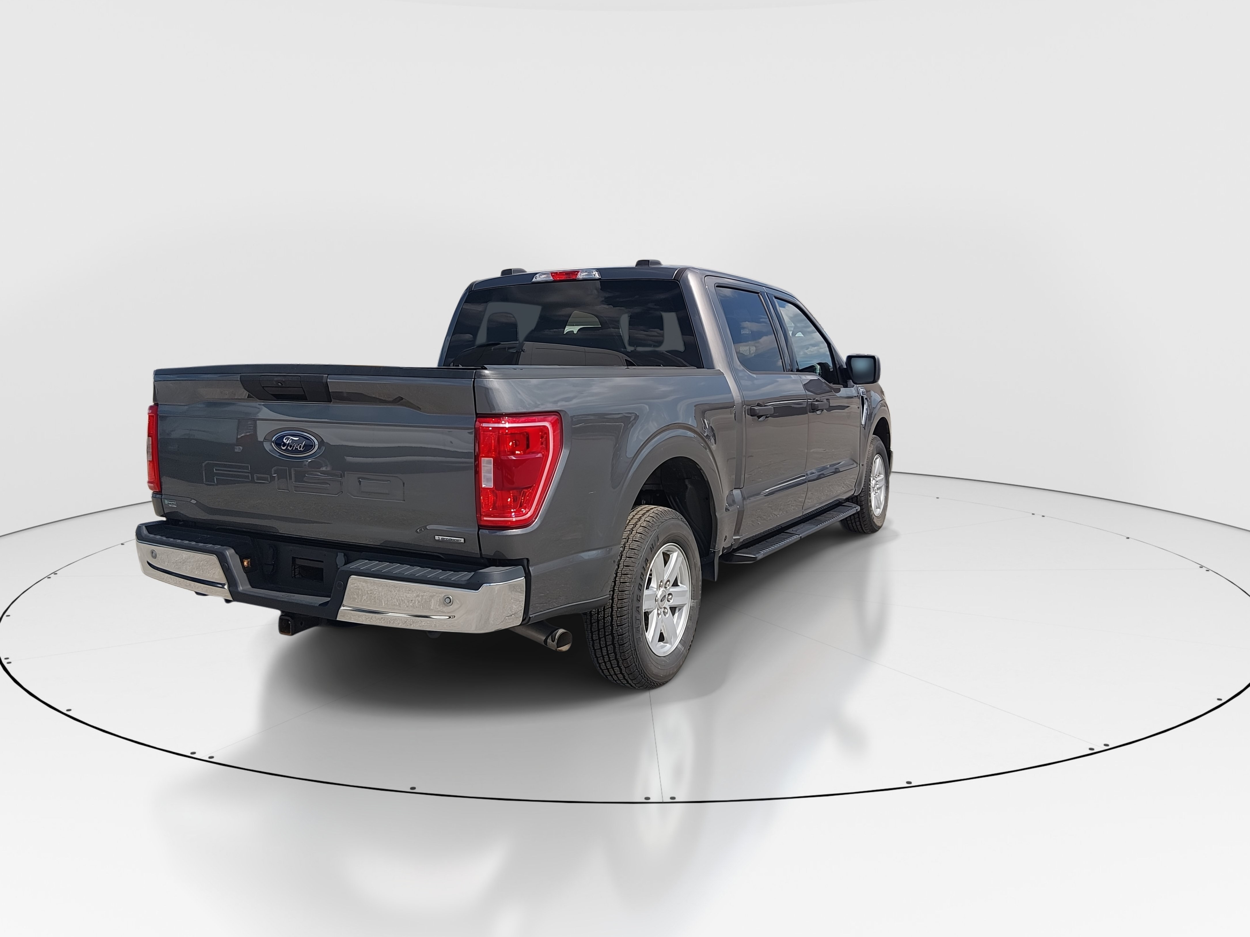 2023 Ford F-150 XLT - Photo 7