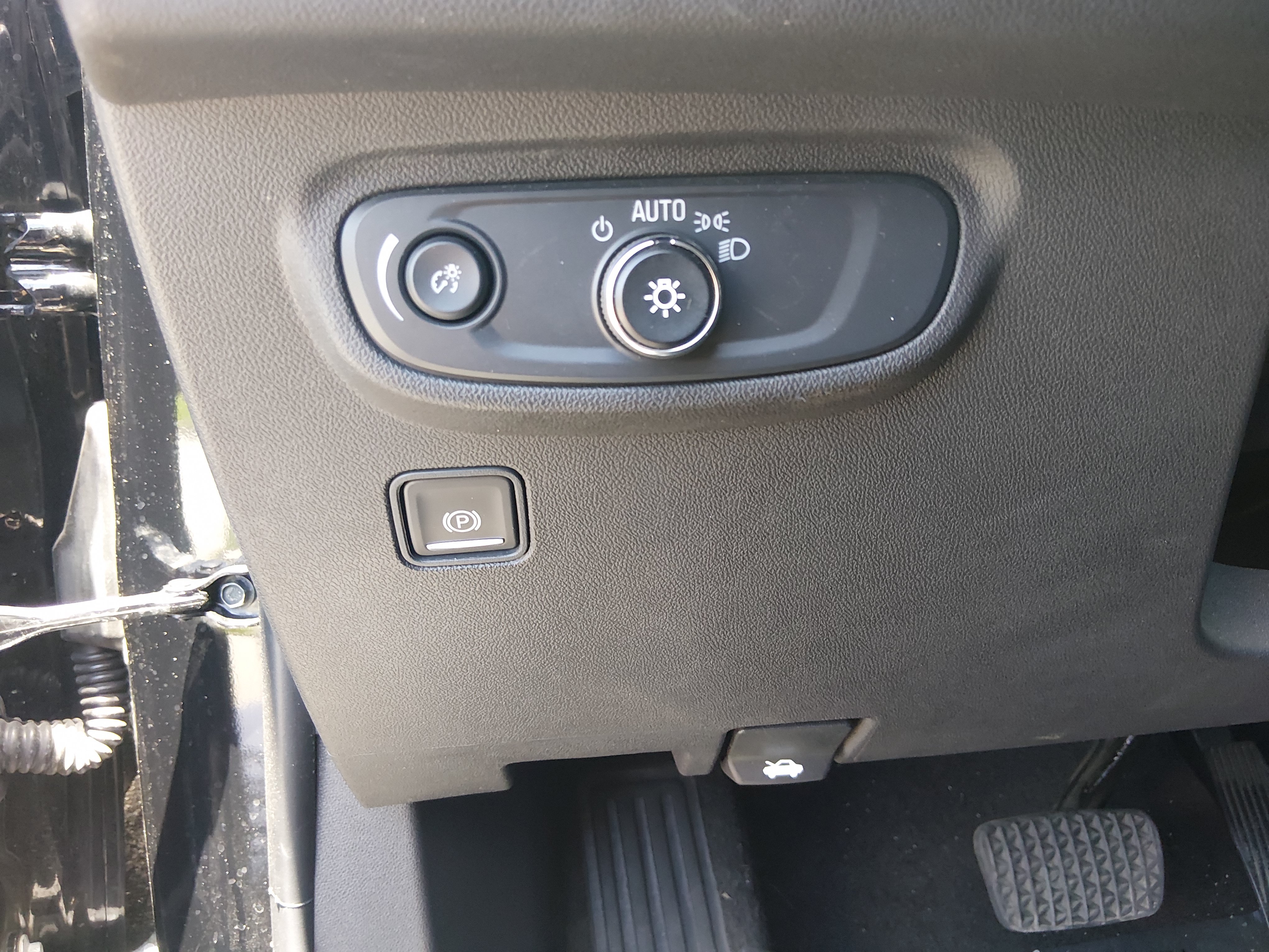 2024 GMC Terrain SLE - Photo 13