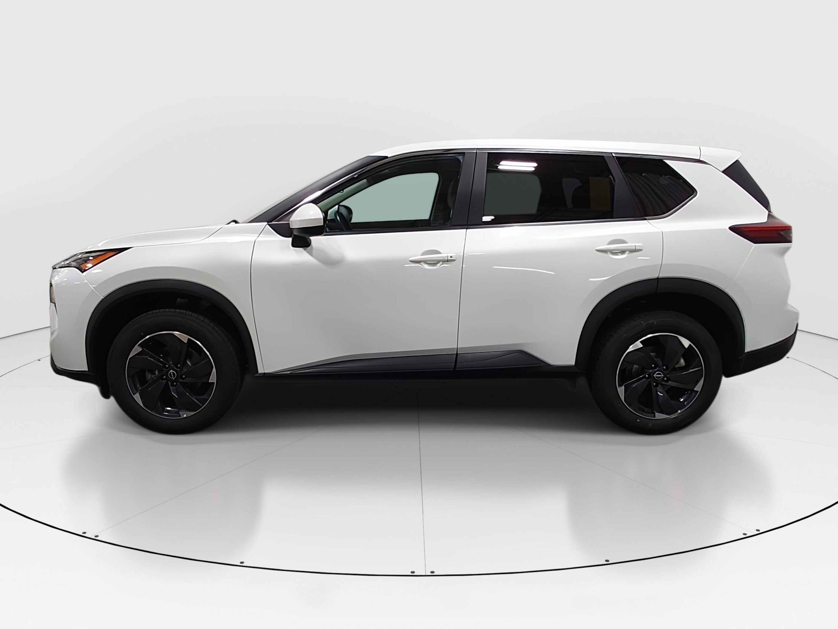 2024 Nissan Rogue SV - Photo 4