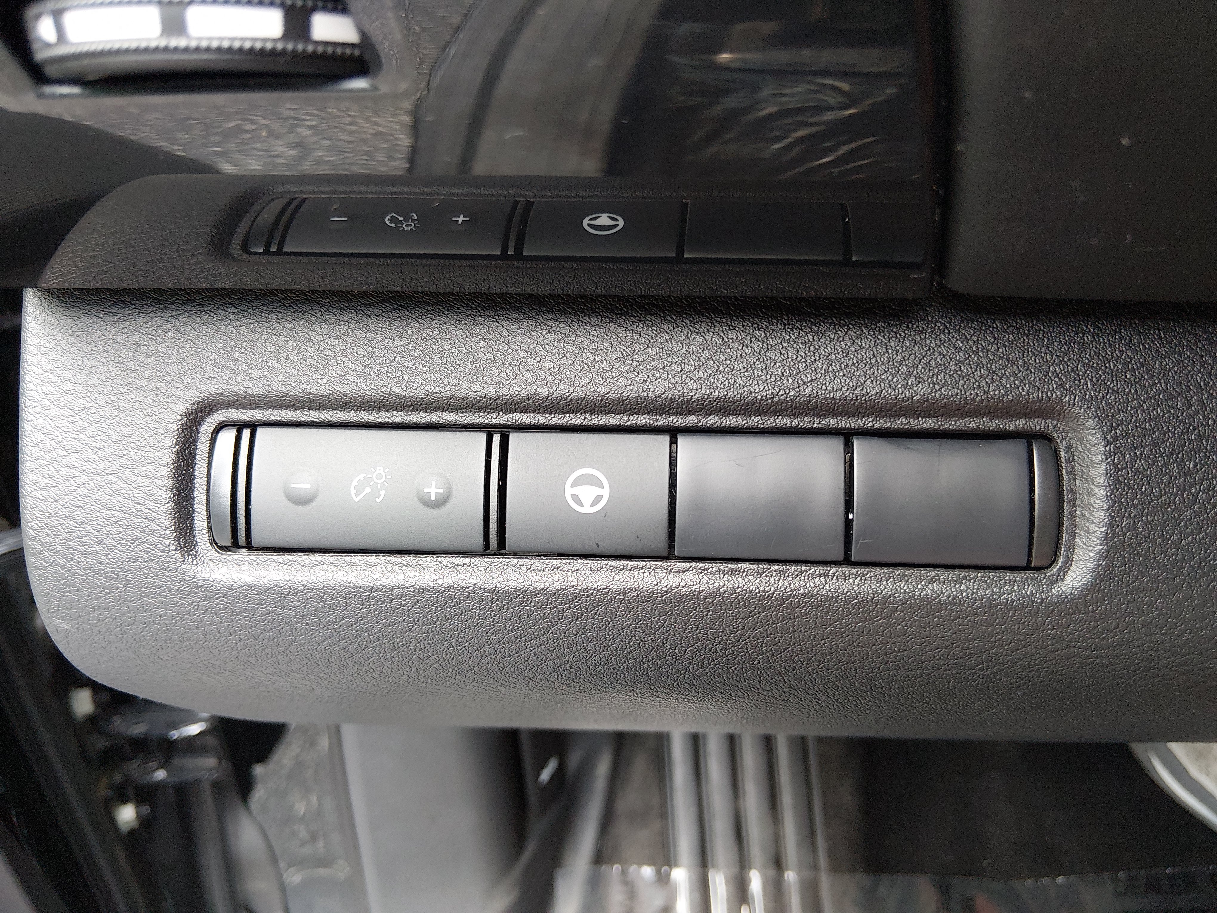 2024 Nissan Pathfinder SV - Photo 13