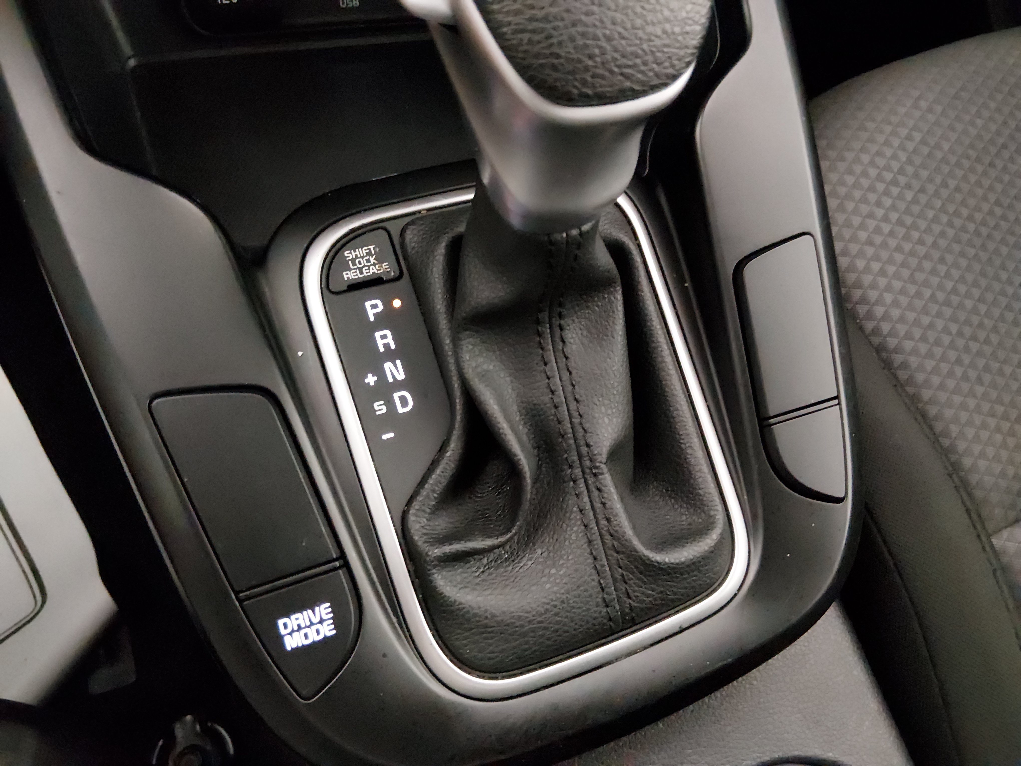 2024 Kia Soul LX - Photo 20