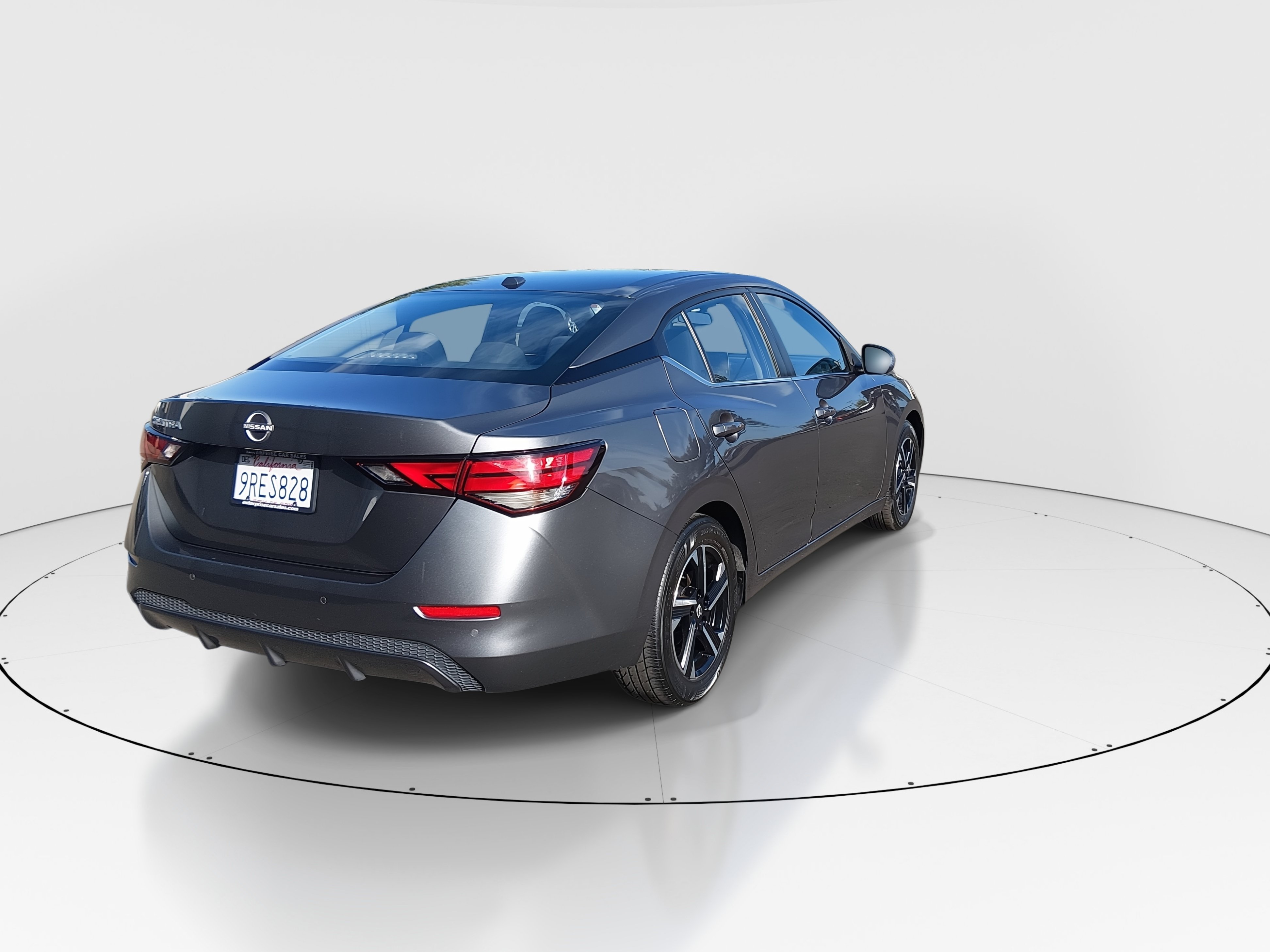 2025 Nissan Sentra SV - Photo 7