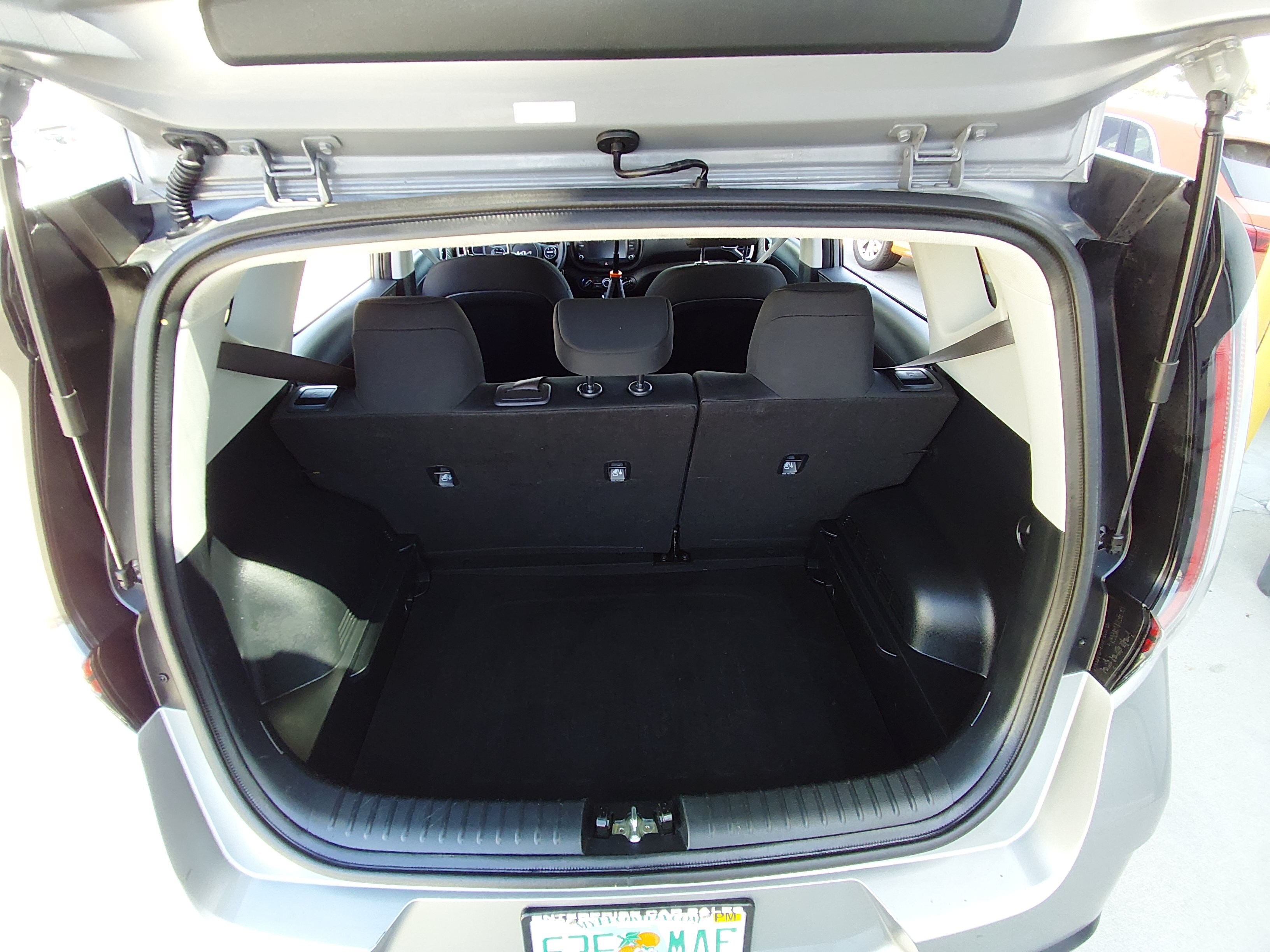 2024 Kia Soul LX - Photo 11