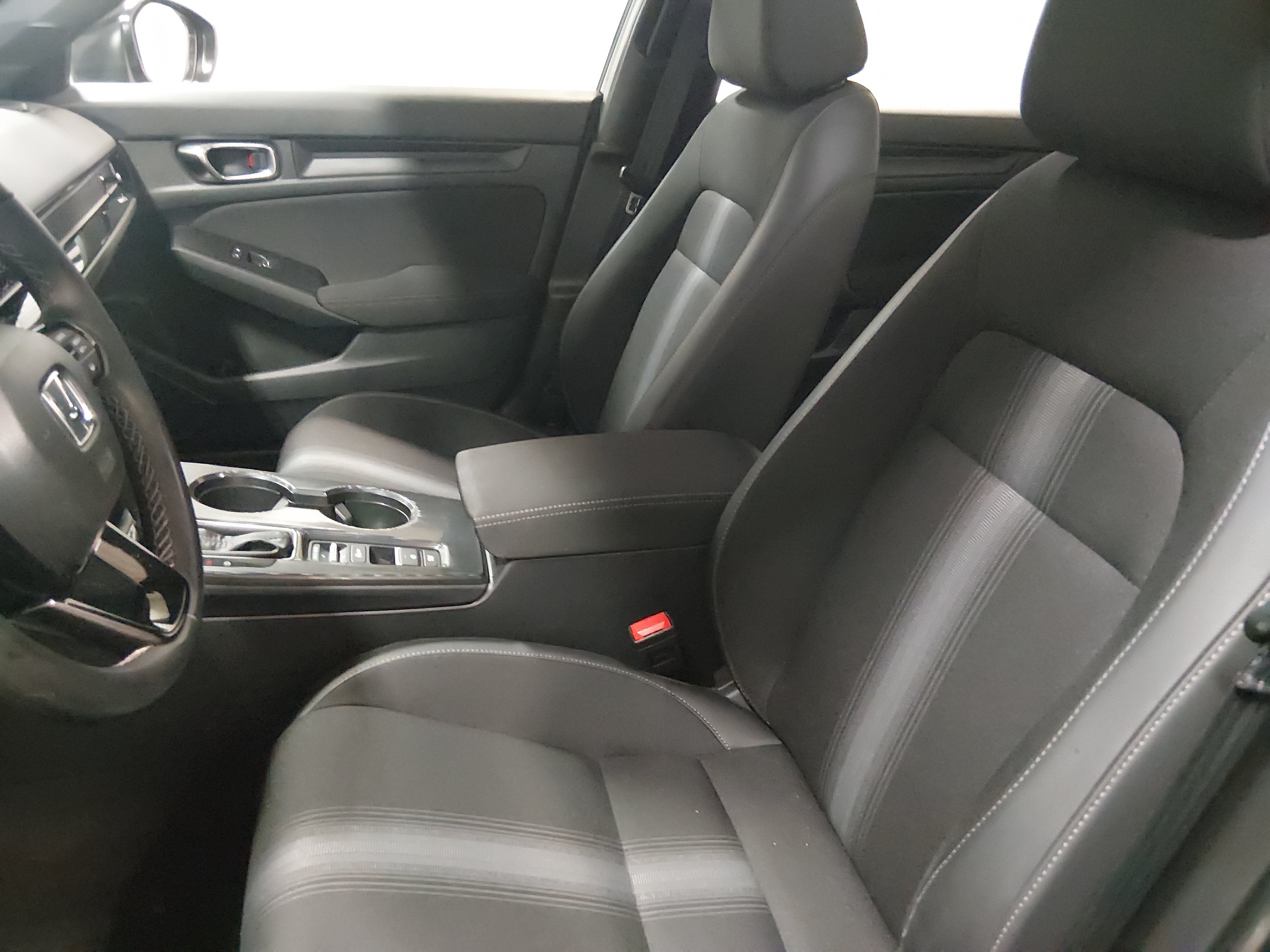 2025 Honda Civic Sport - Photo 22