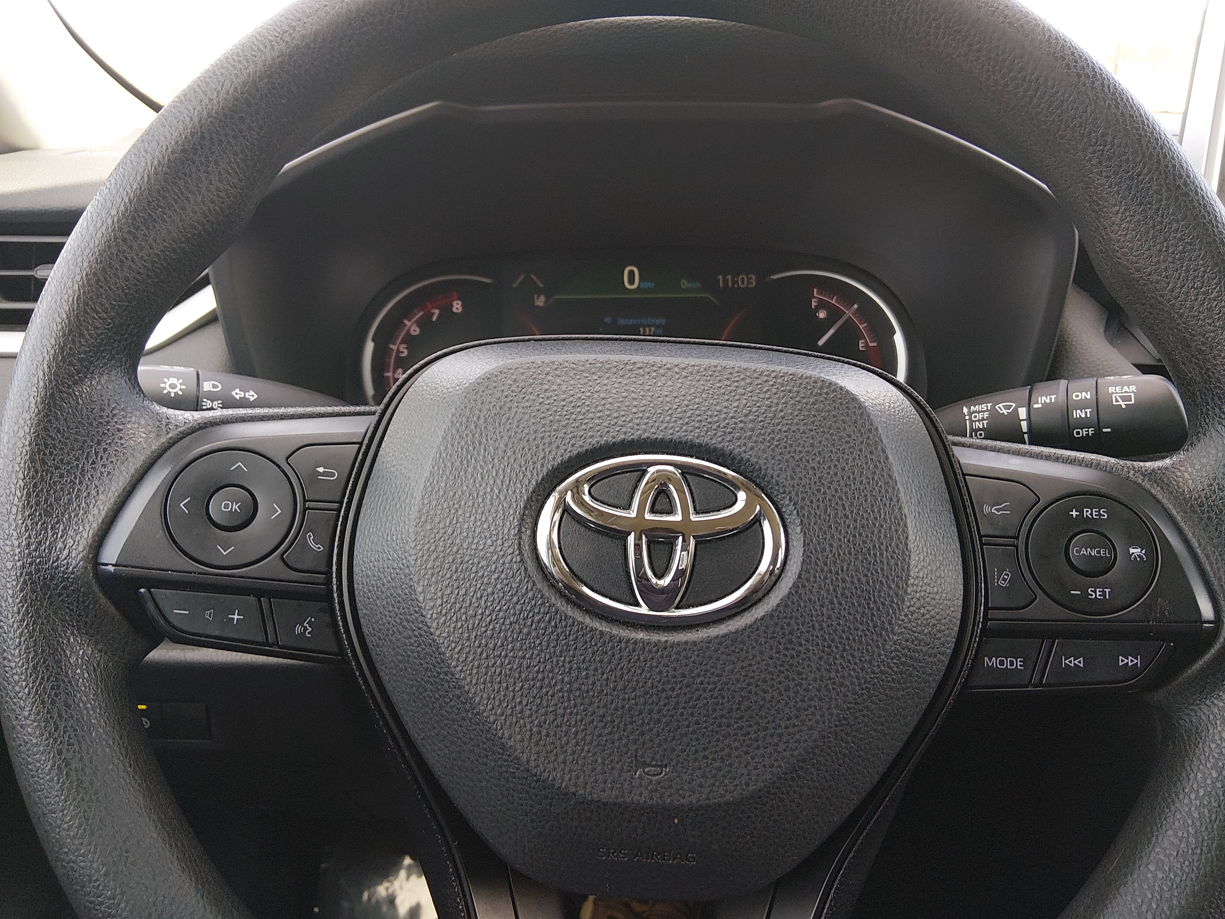 2024 Toyota RAV4 XLE - Photo 13