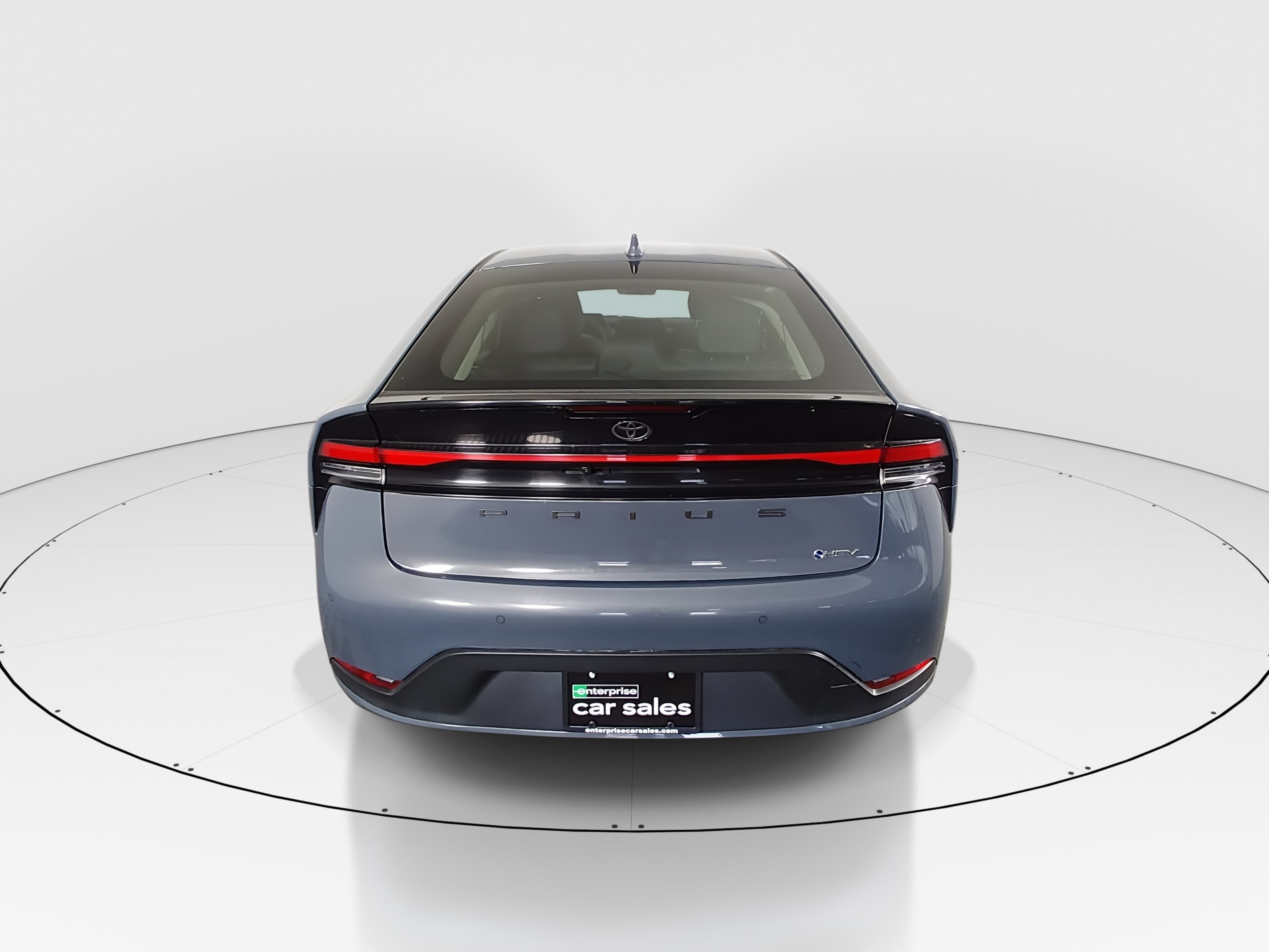 2025 Toyota Prius LE - Photo 6