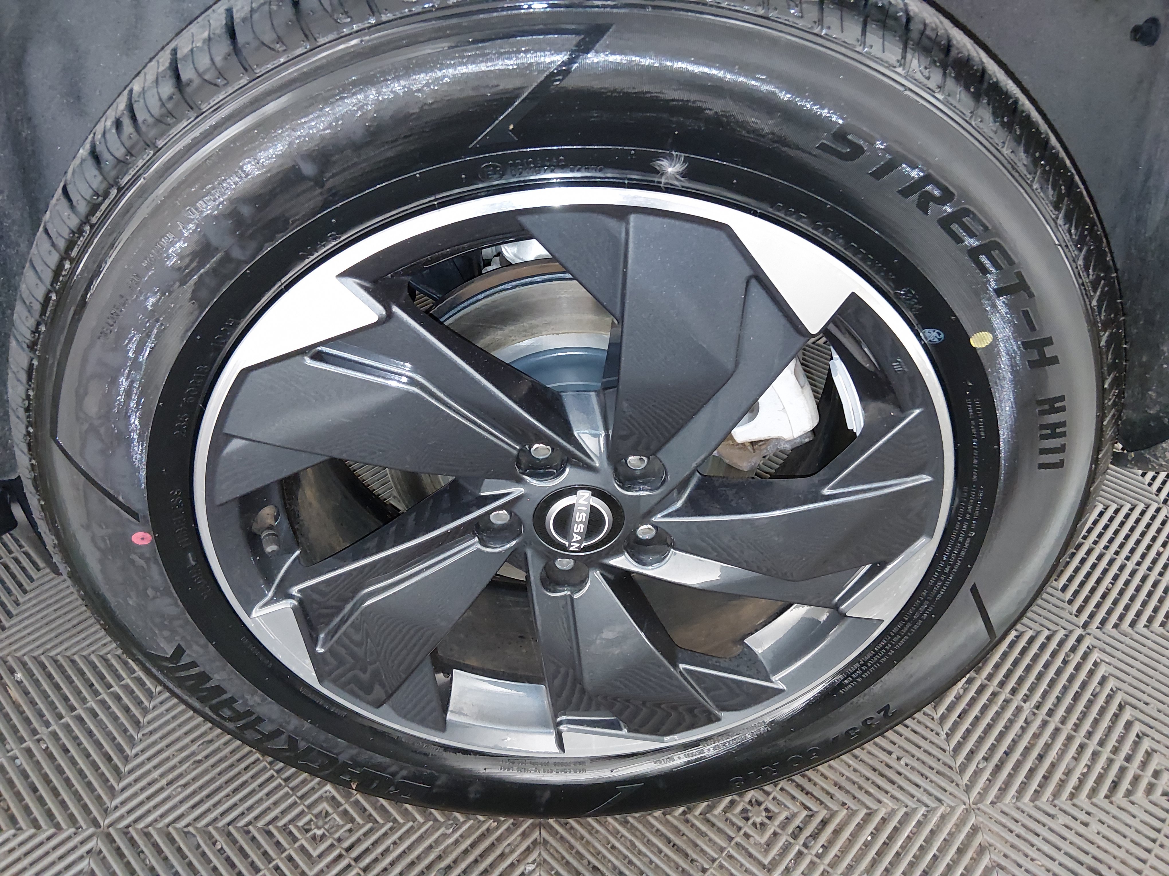 2024 Nissan Rogue SV - Photo 10