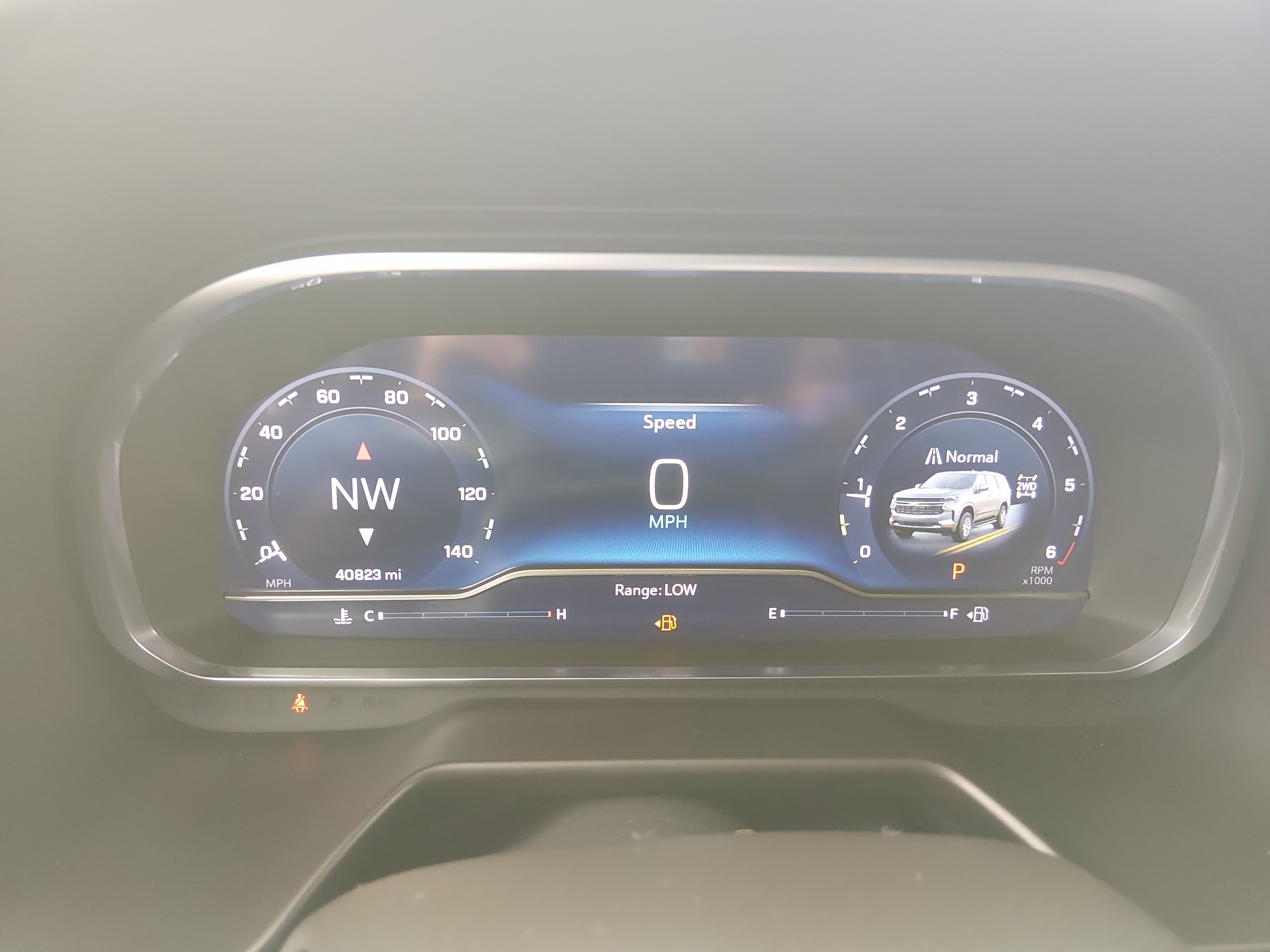 2024 Chevrolet Suburban RST - Photo 14