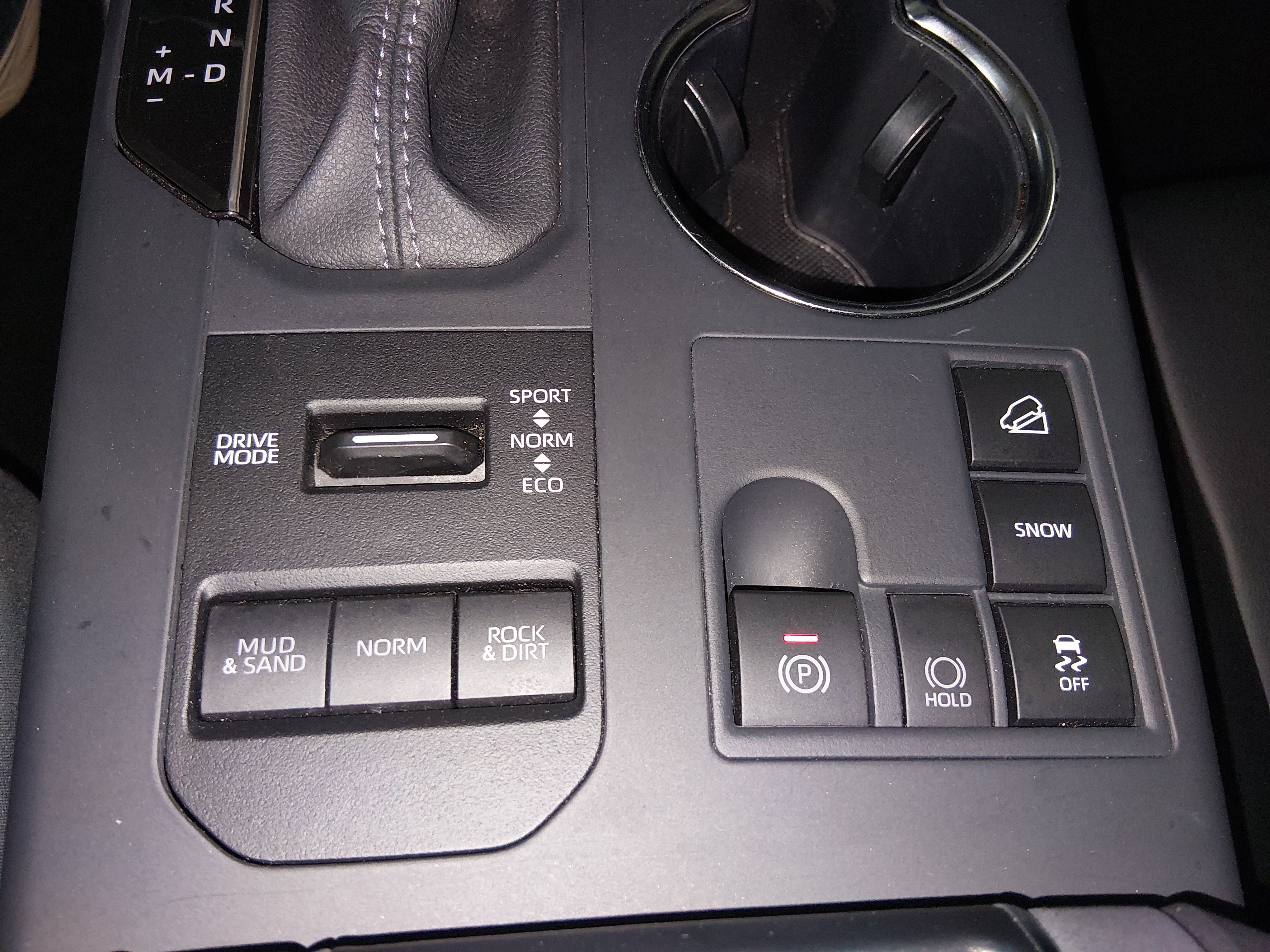 2025 Toyota Highlander XLE - Photo 21