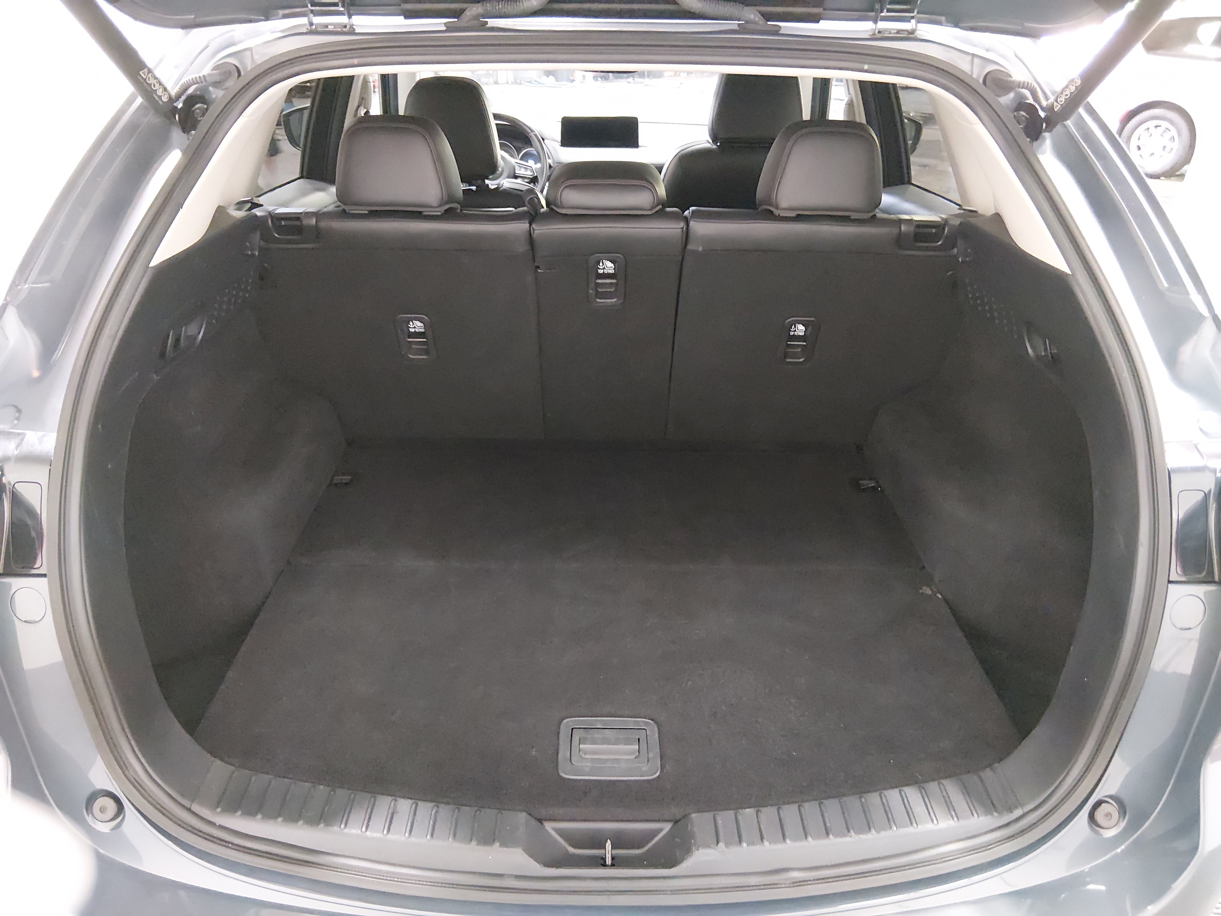 2025 Mazda CX-5 S Carbon Edition - Photo 11
