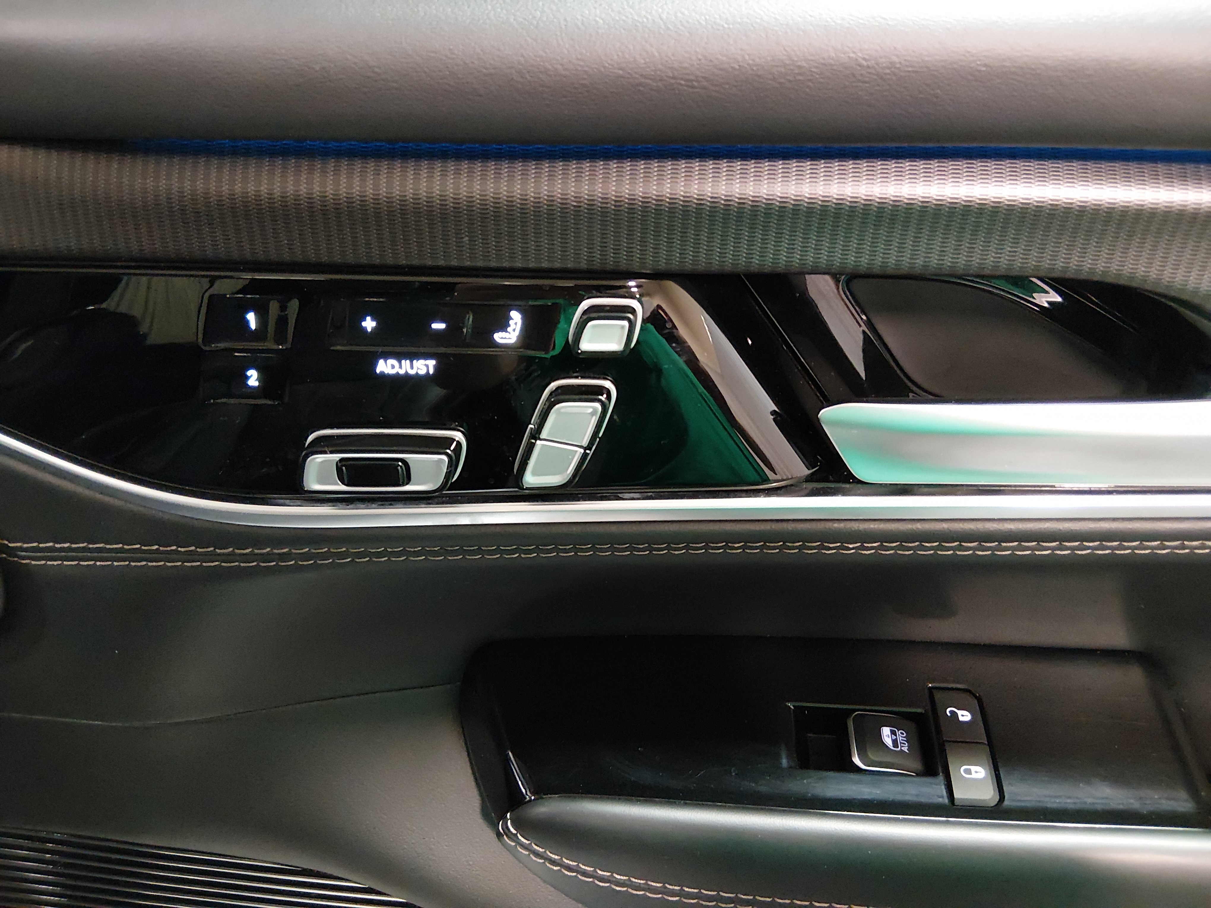 2024 Jeep Grand Wagoneer L Series II - Photo 26