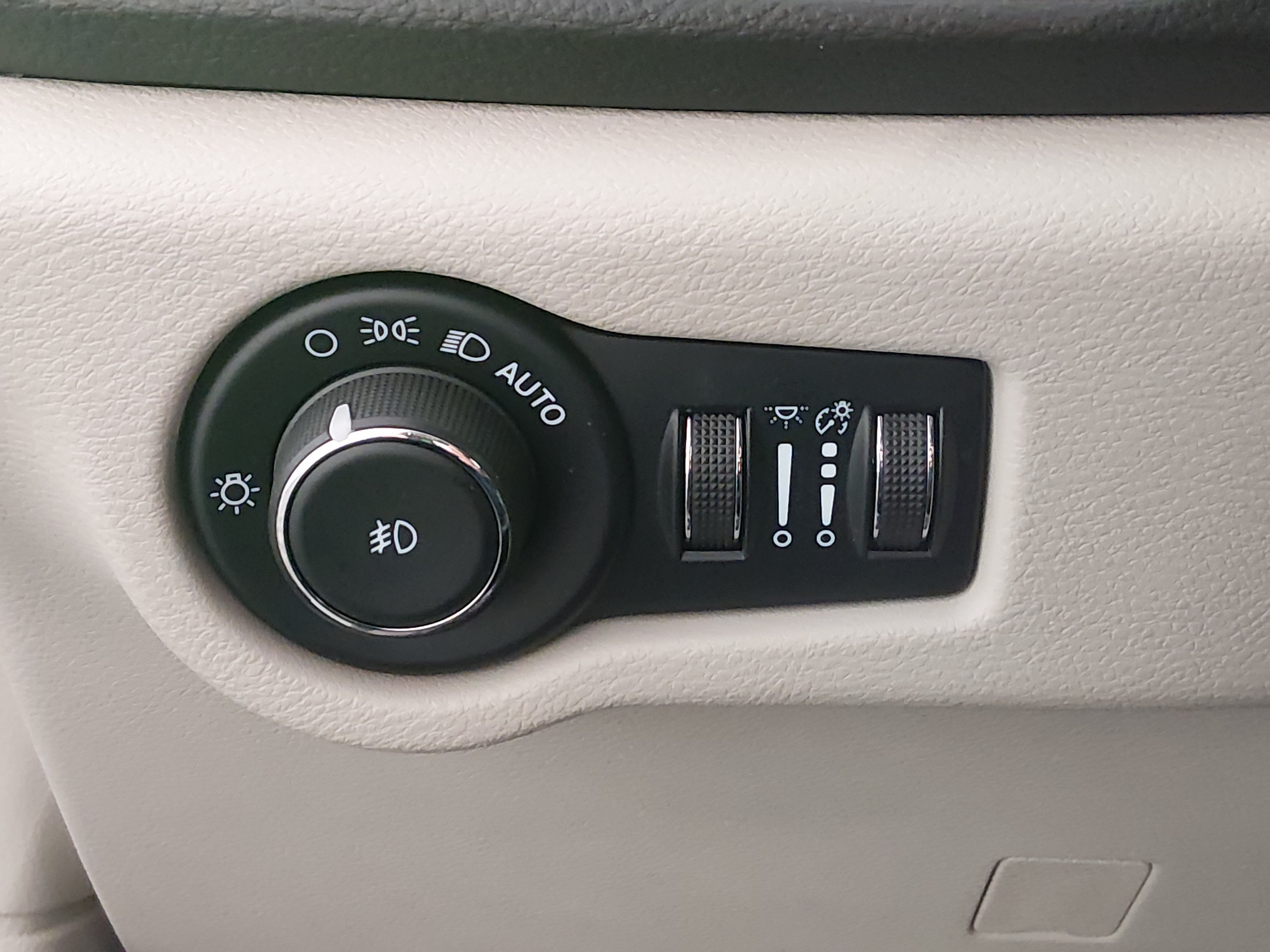 2024 Chrysler Pacifica PHEV Select - Photo 13