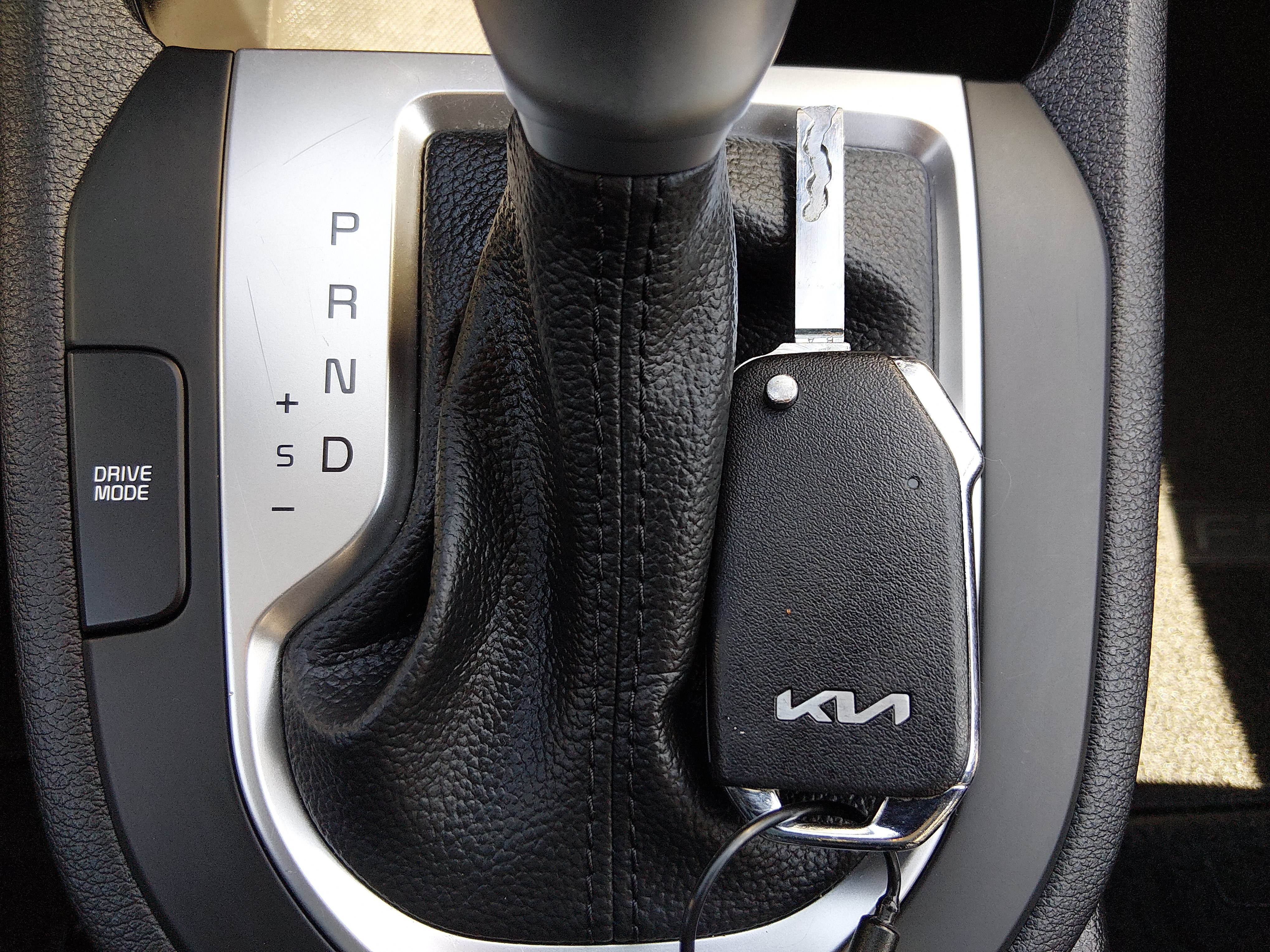 2024 Kia Forte LXS - Photo 15