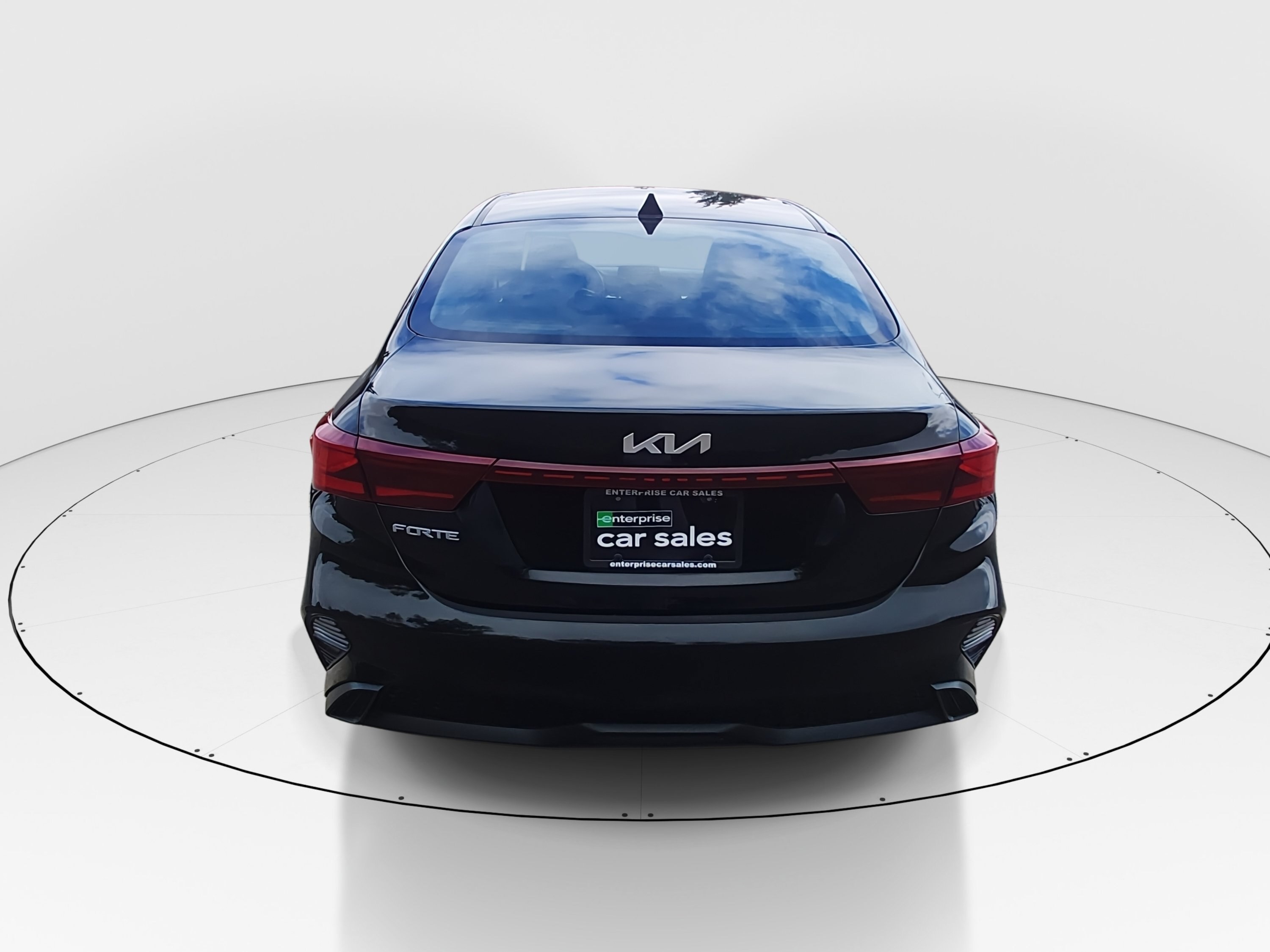 2024 Kia Forte LXS - Photo 6