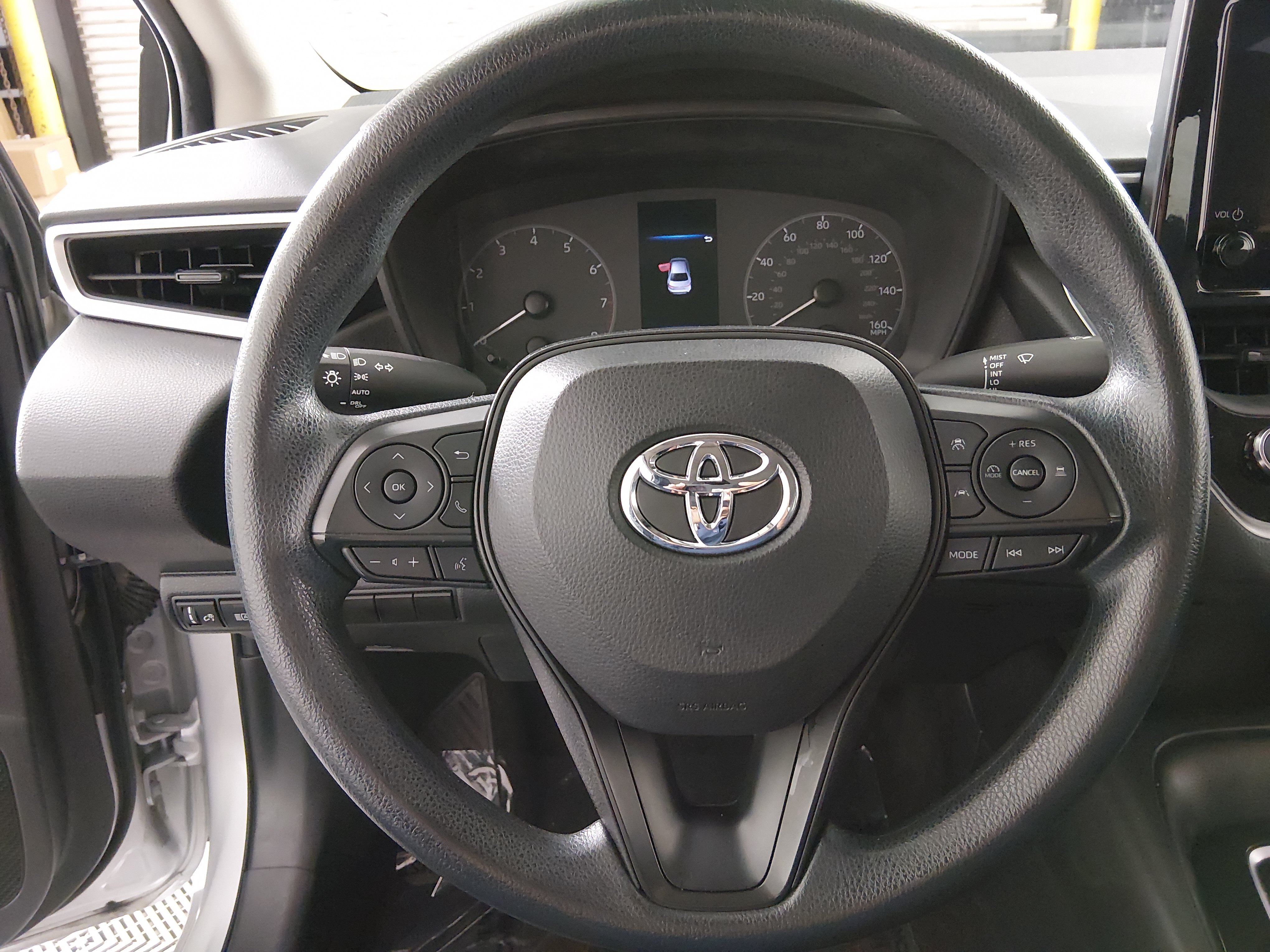 2023 Toyota Corolla LE - Photo 12