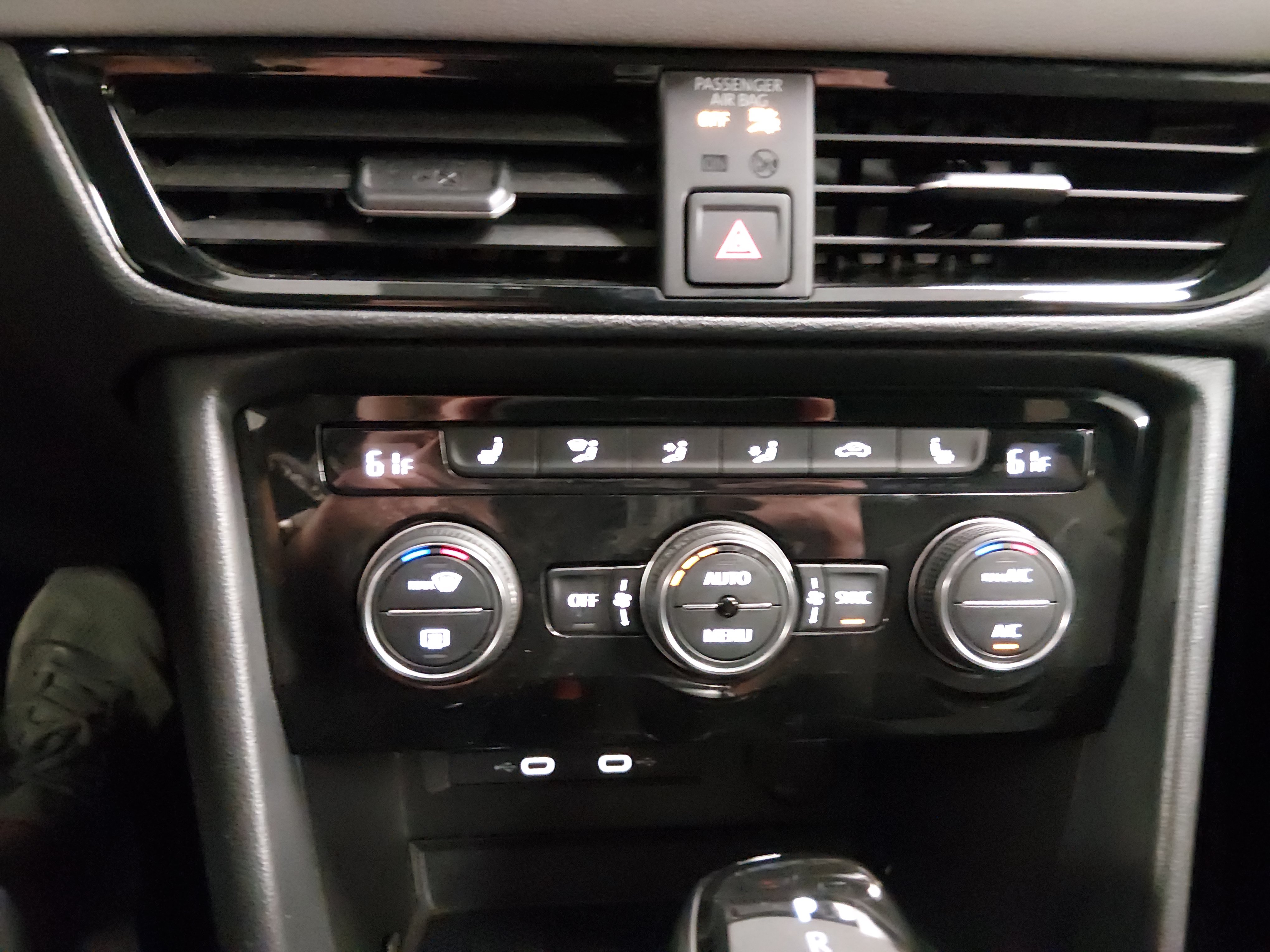 2024 Volkswagen Taos SE - Photo 18