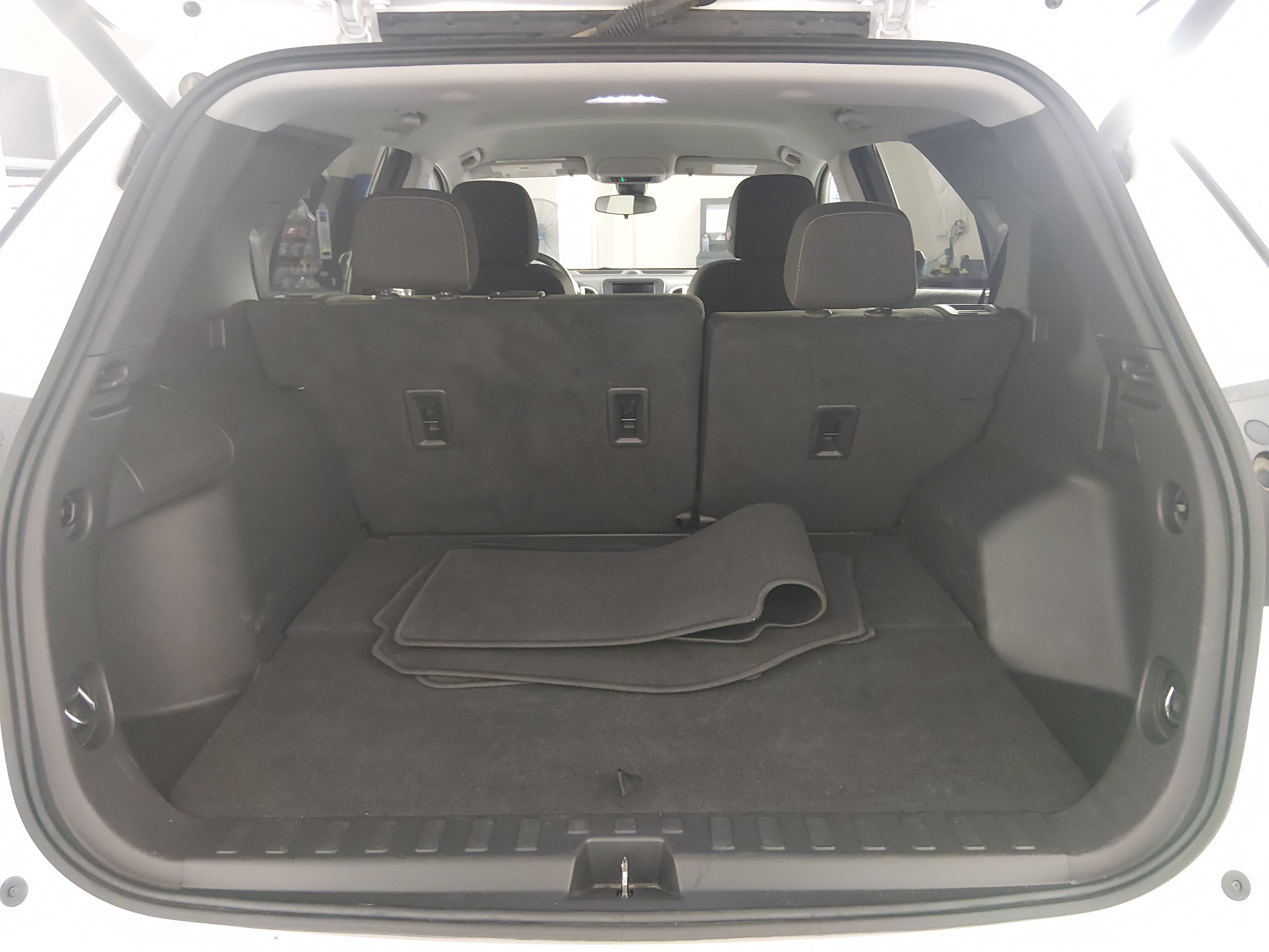 2024 Chevrolet Equinox LT - Photo 11