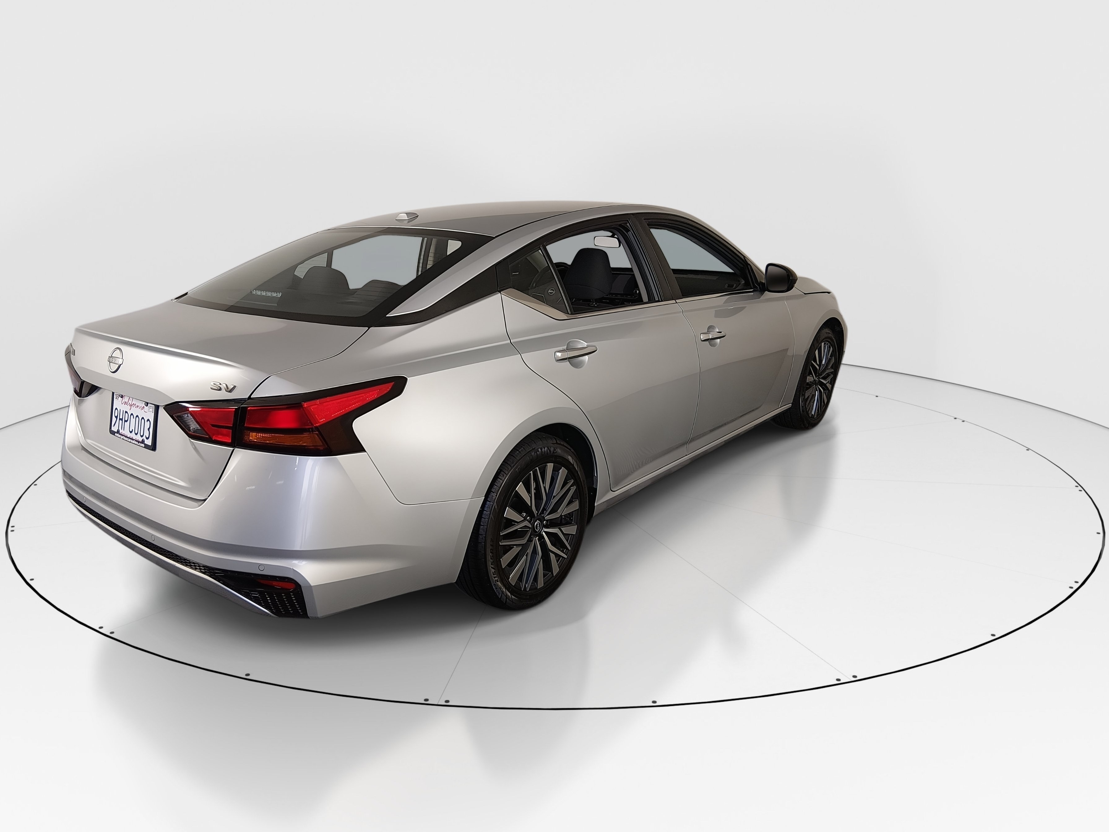 2024 Nissan Altima SV - Photo 7