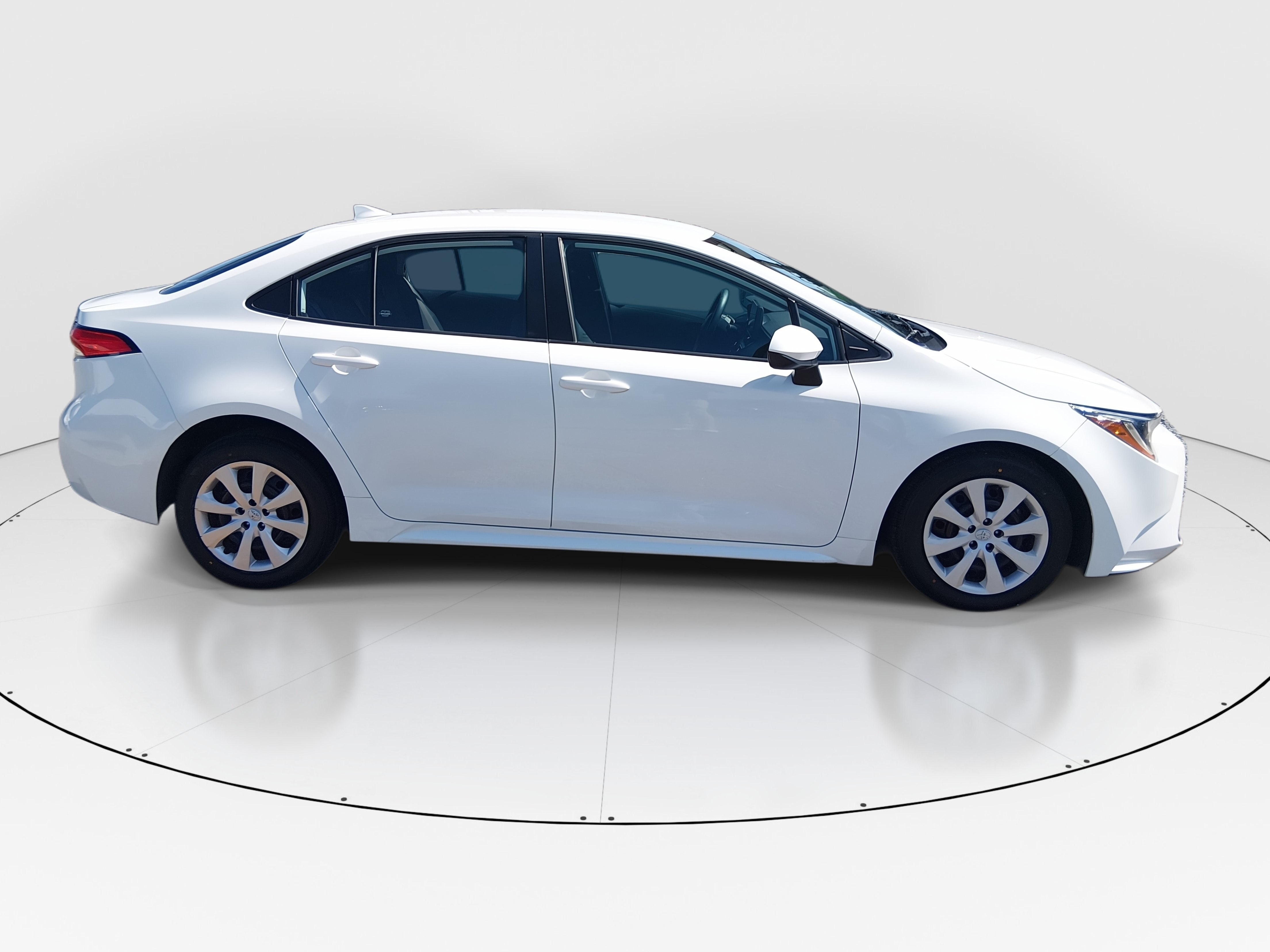 2024 Toyota Corolla LE - Photo 8