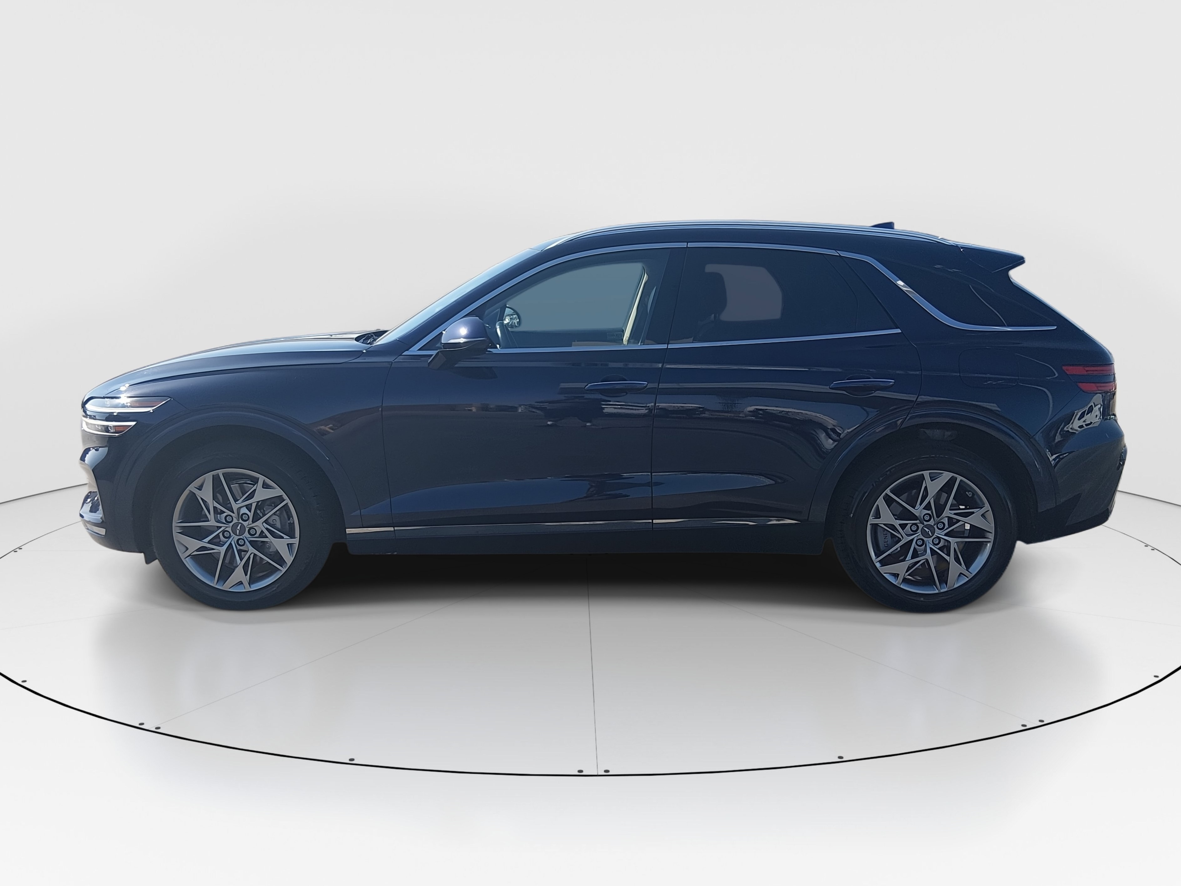 2025 GENESIS GV70 4