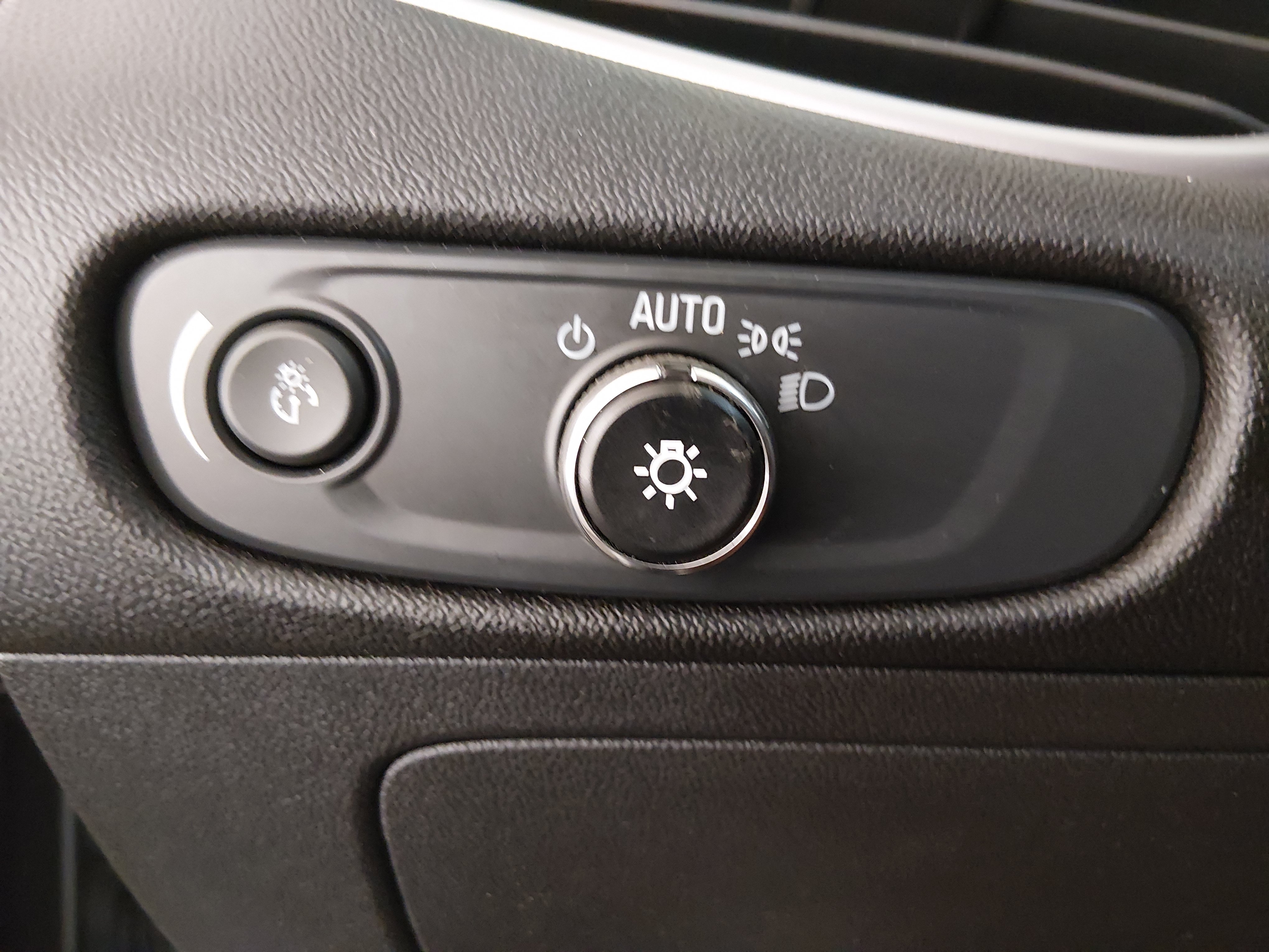 2024 Chevrolet Malibu 1LT - Photo 13
