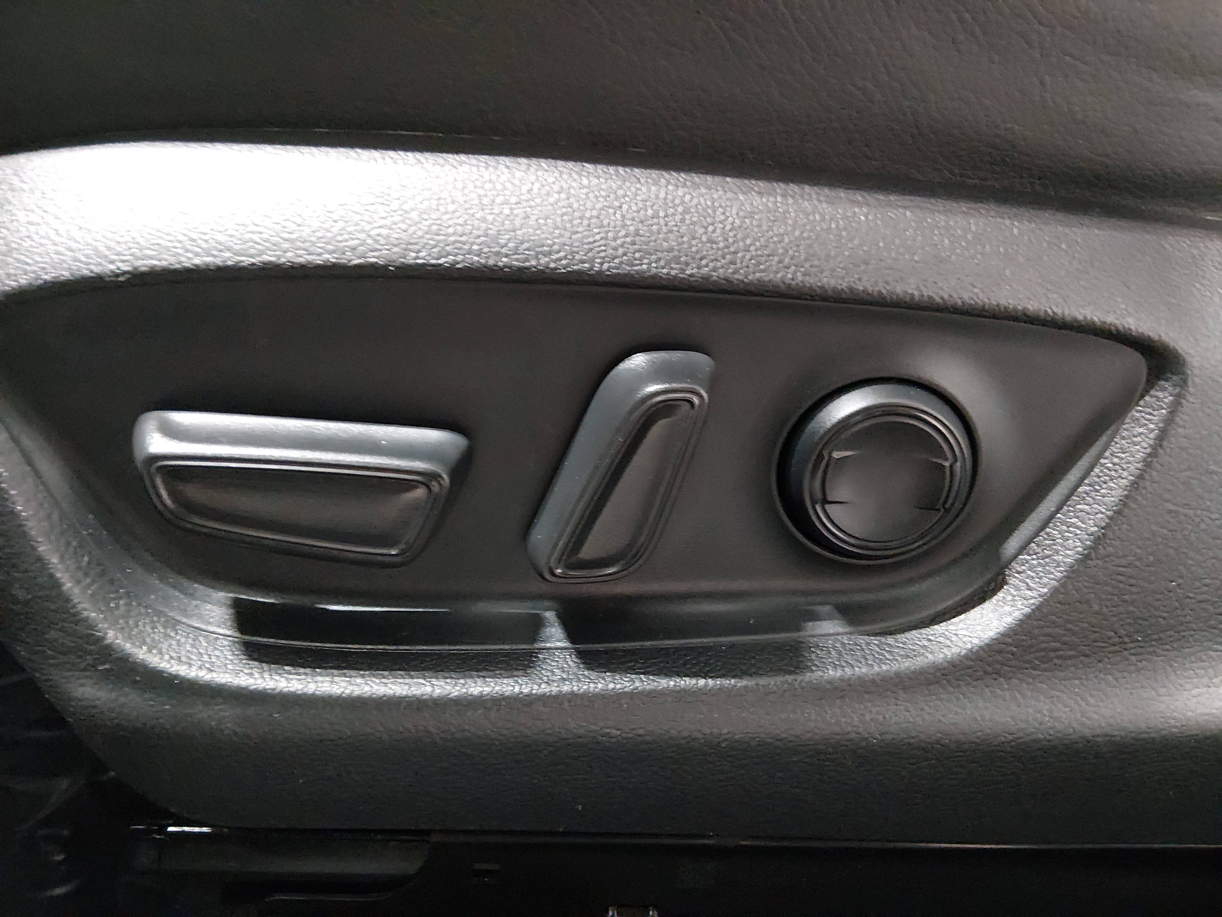 2024 Toyota Camry XSE - Photo 18