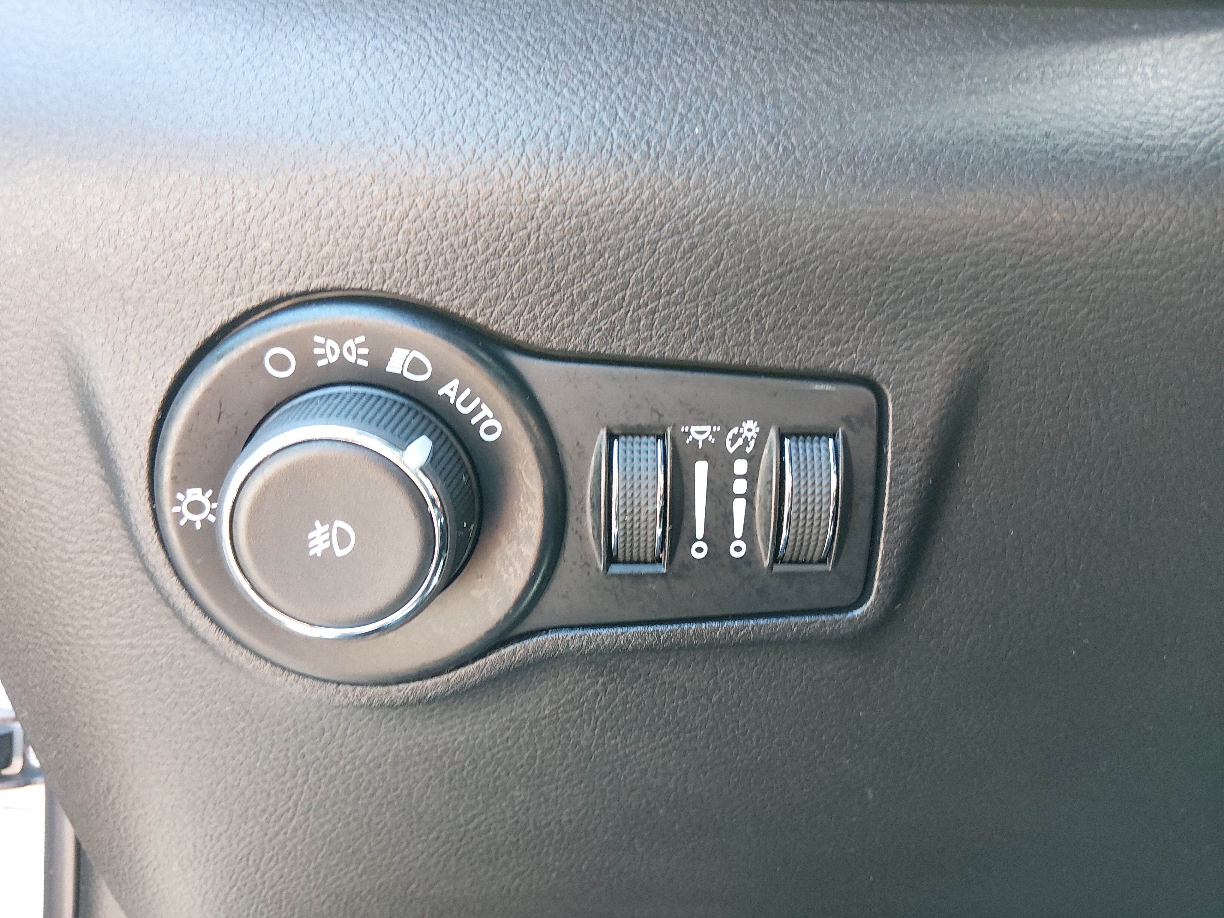 2025 Jeep Compass Limited - Photo 13