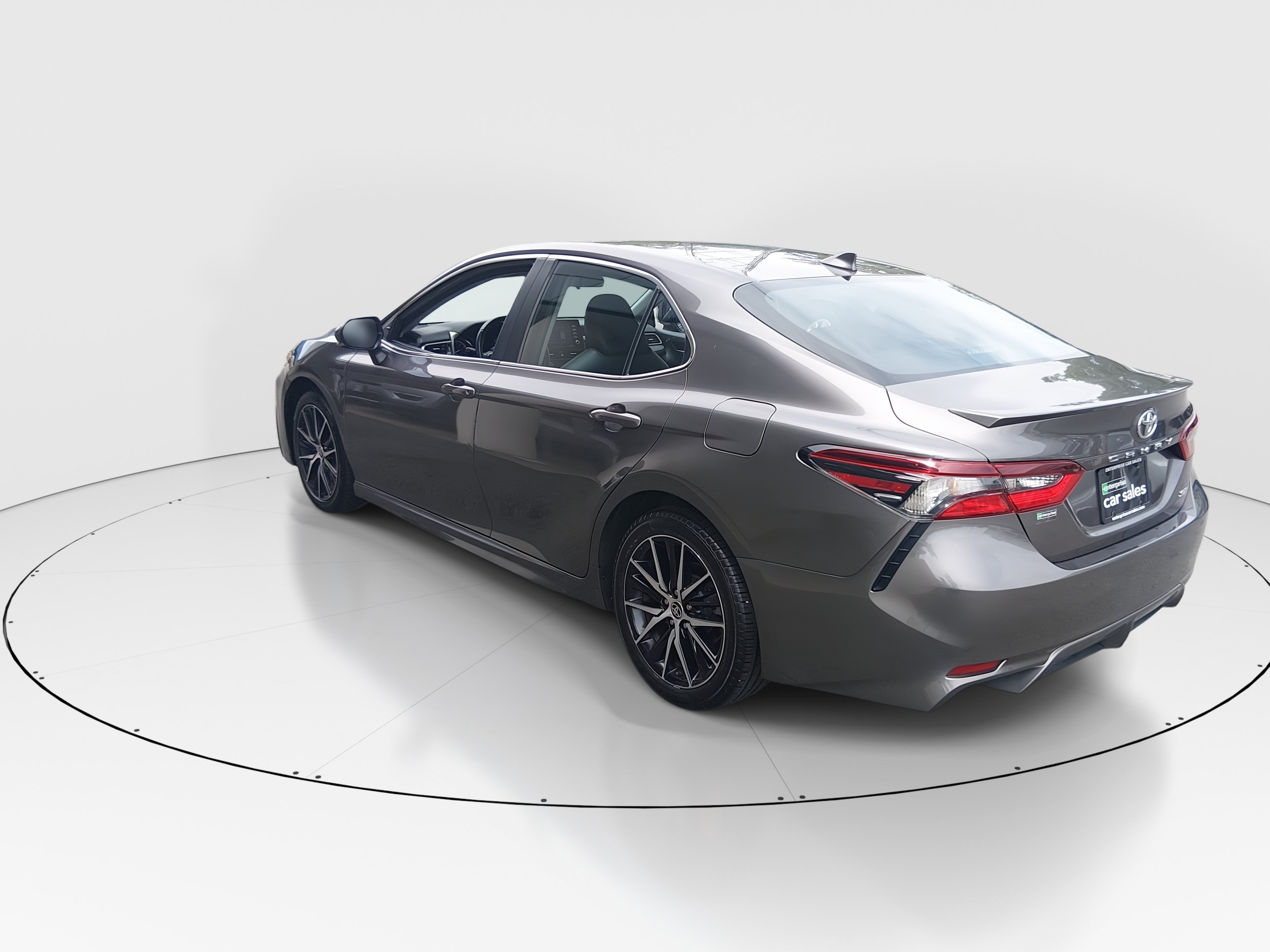 2024 Toyota Camry SE - Photo 5