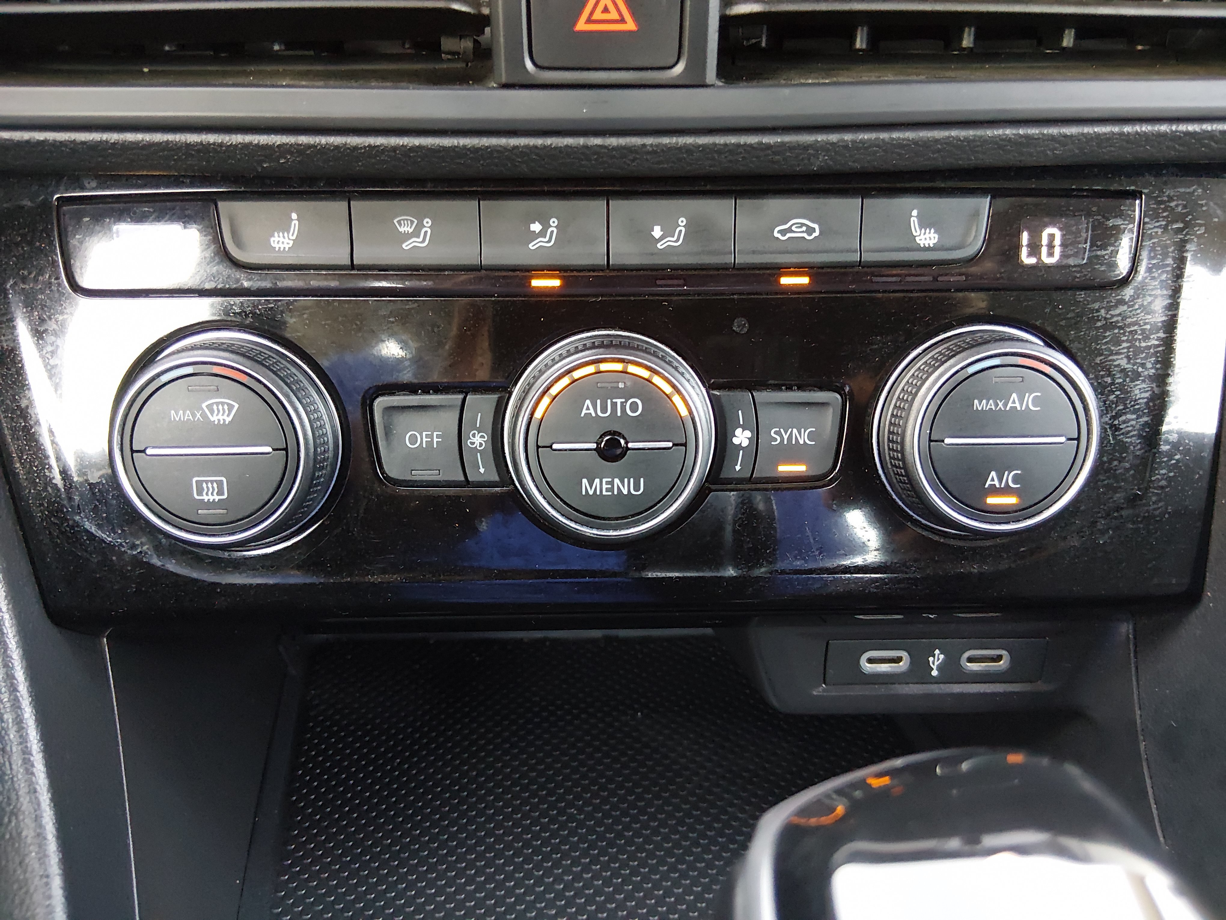 2024 Volkswagen Jetta SE - Photo 17