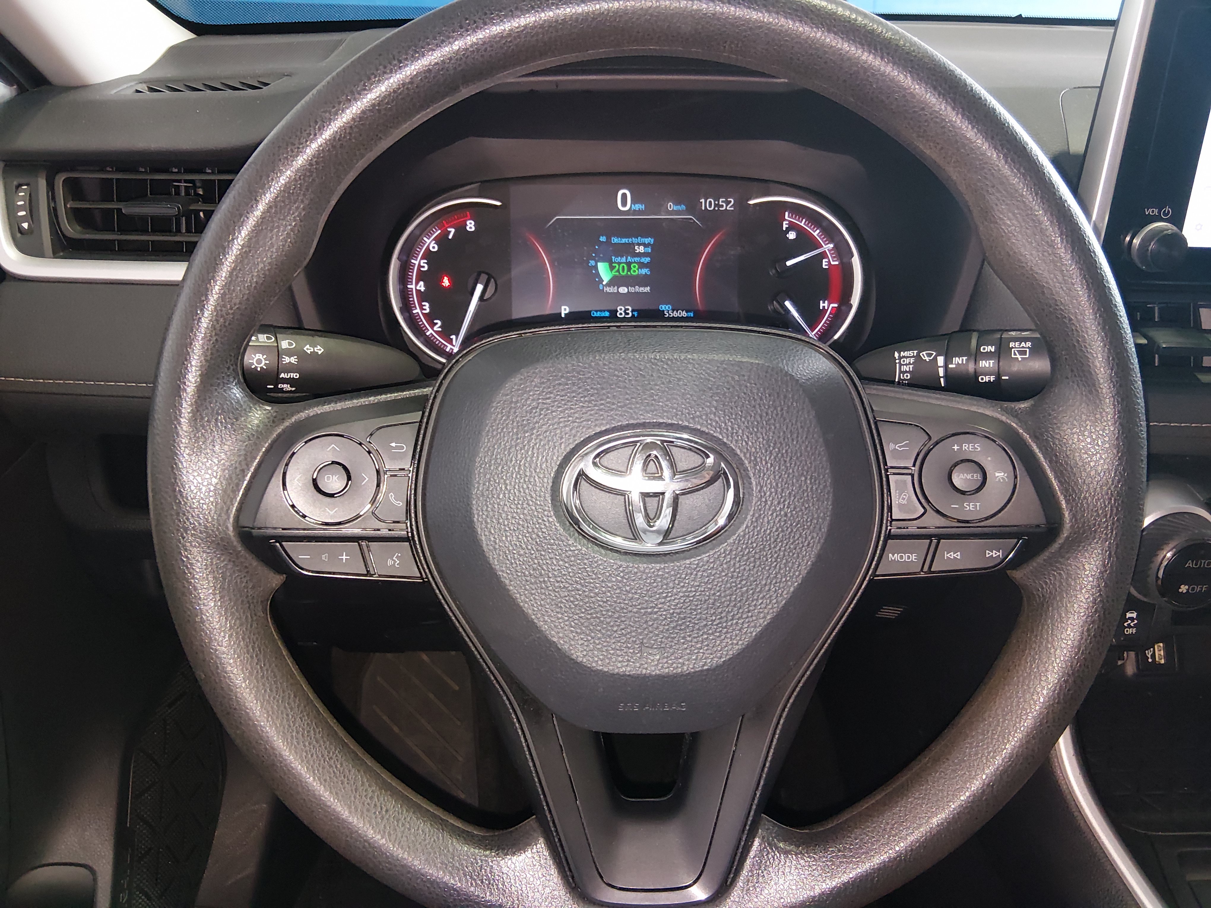 2024 Toyota RAV4 XLE - Photo 12