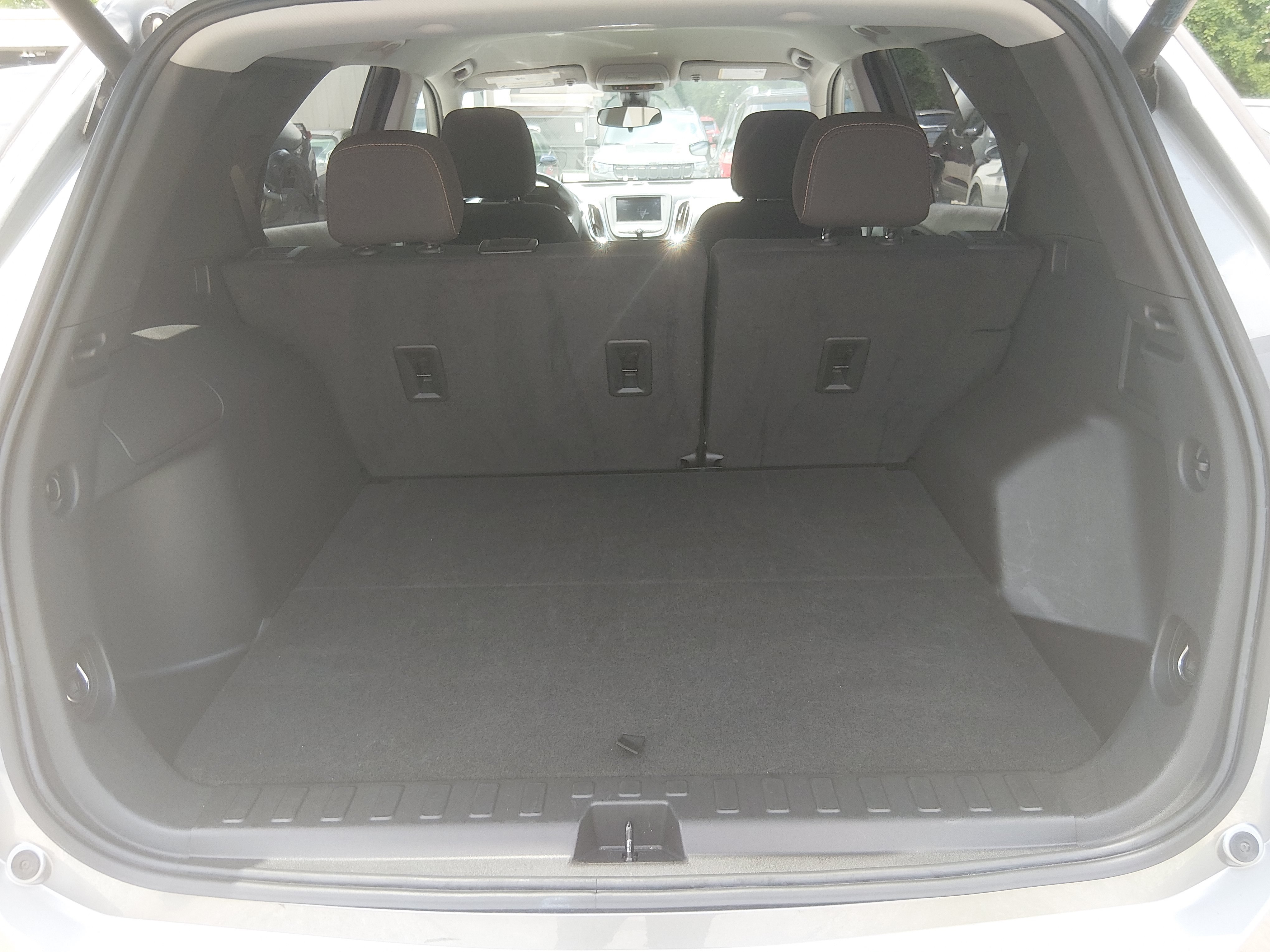 2024 Chevrolet Equinox LT - Photo 11