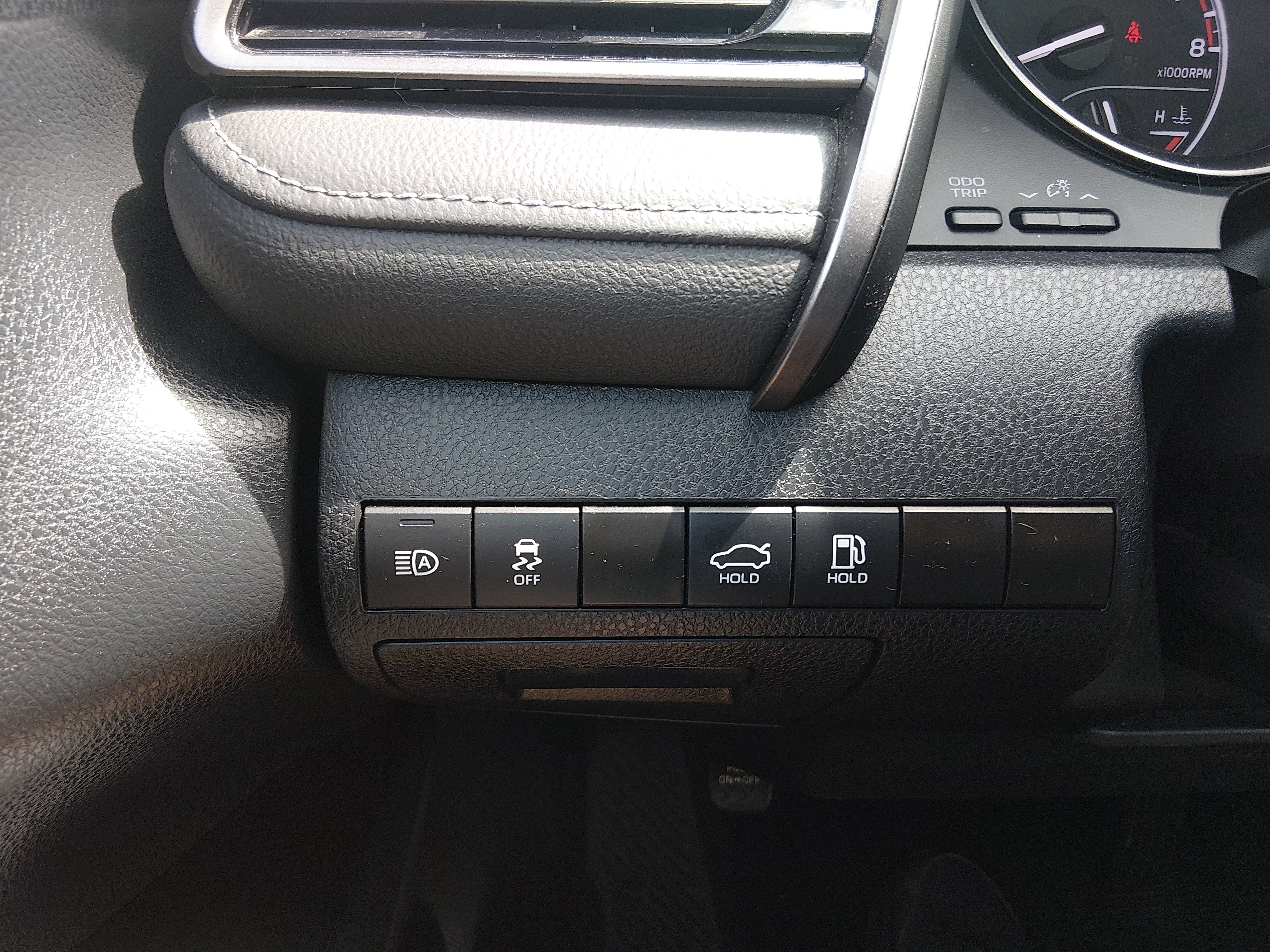 2024 Toyota Camry SE - Photo 13