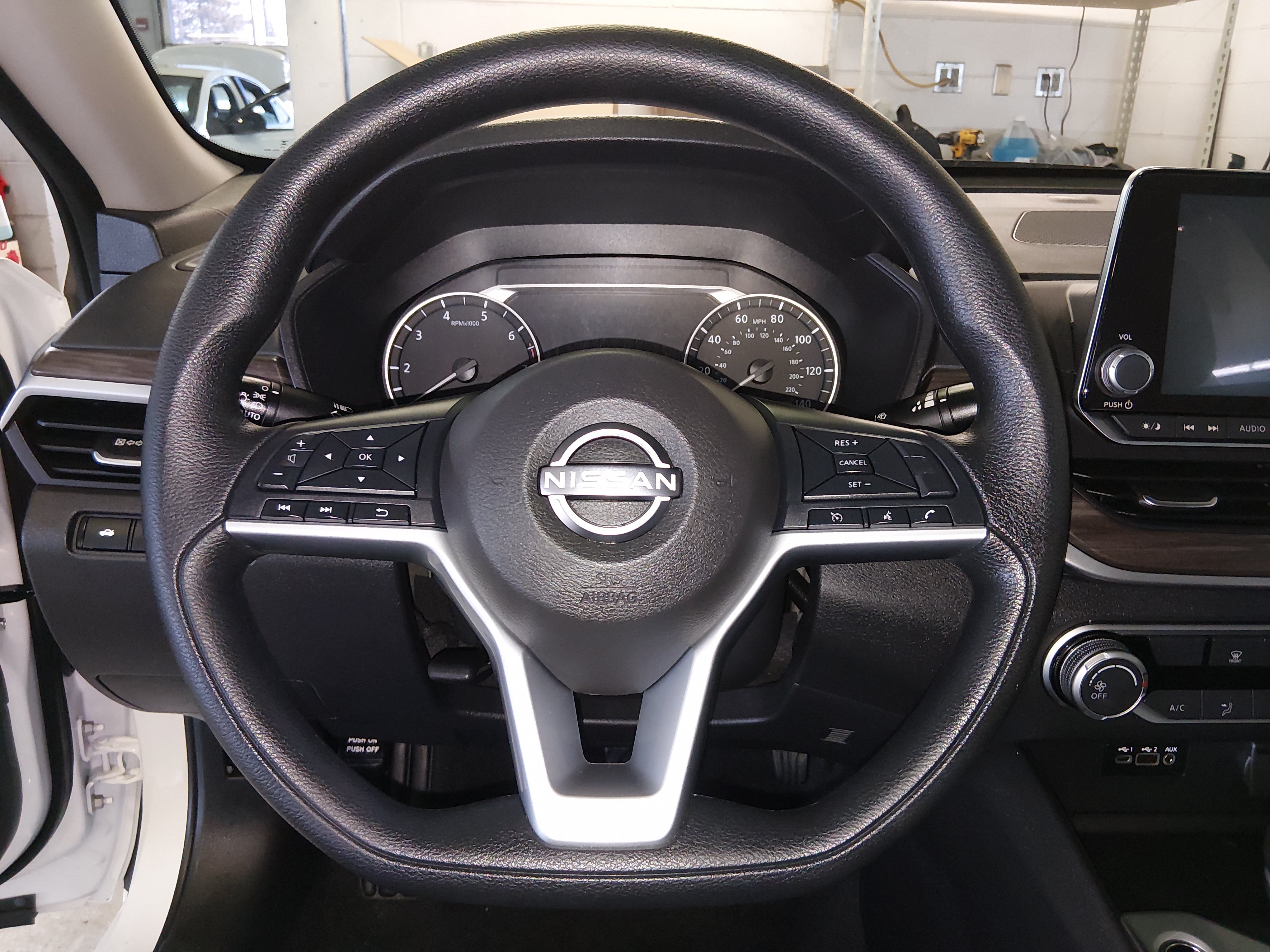 2025 Nissan Altima SV - Photo 12
