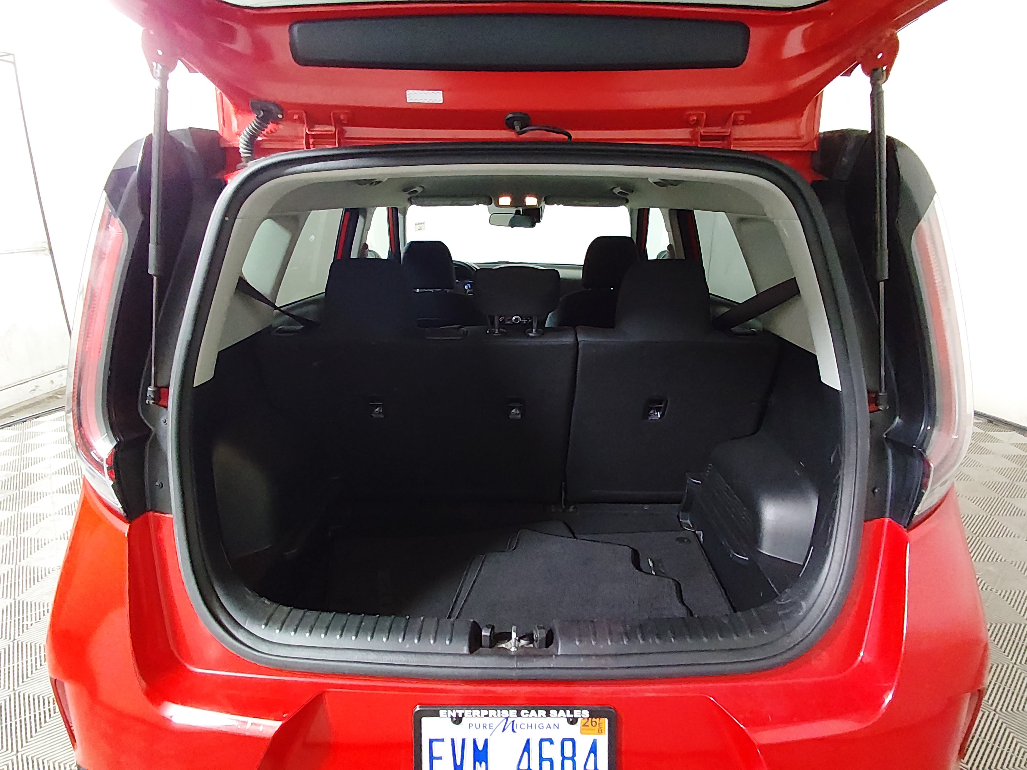 2024 Kia Soul LX - Photo 11