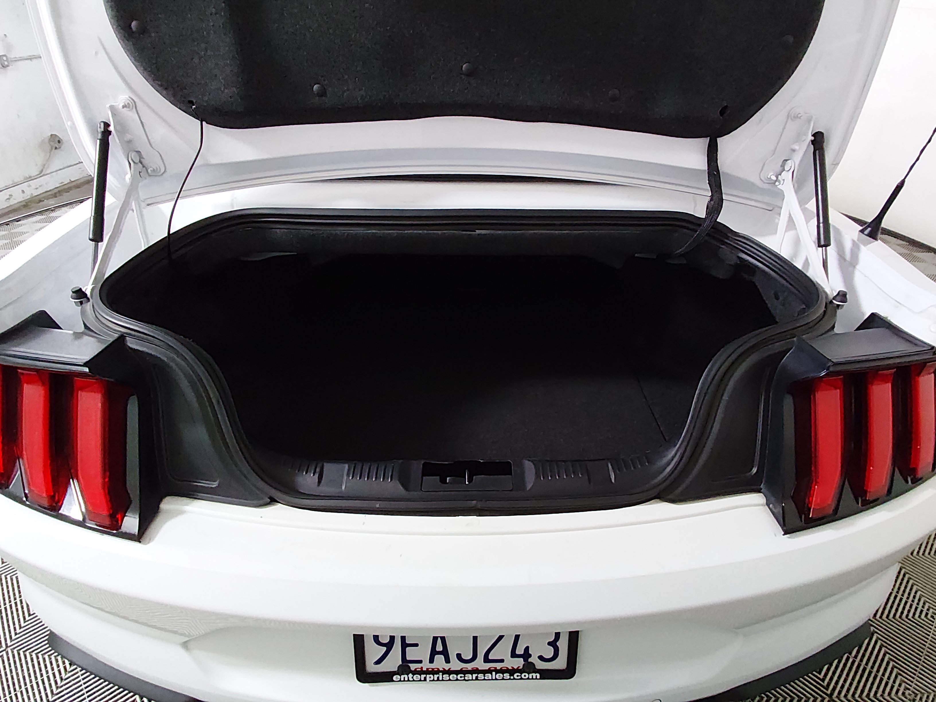 2023 Ford Mustang EcoBoost Premium - Photo 11