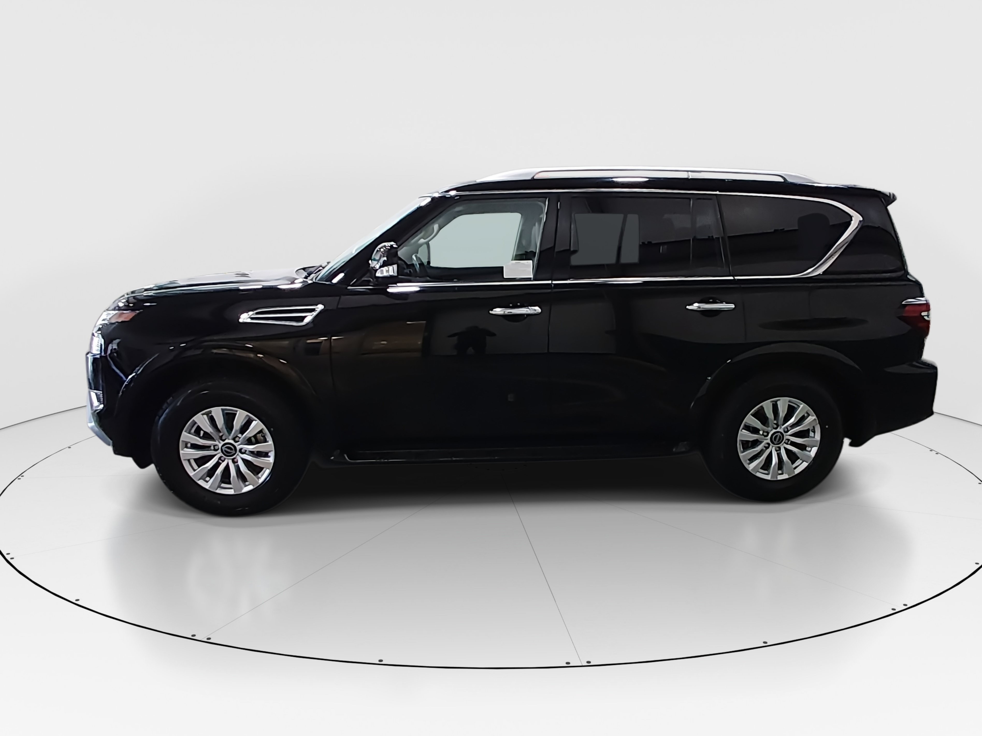 2024 Nissan Armada SV - Photo 4