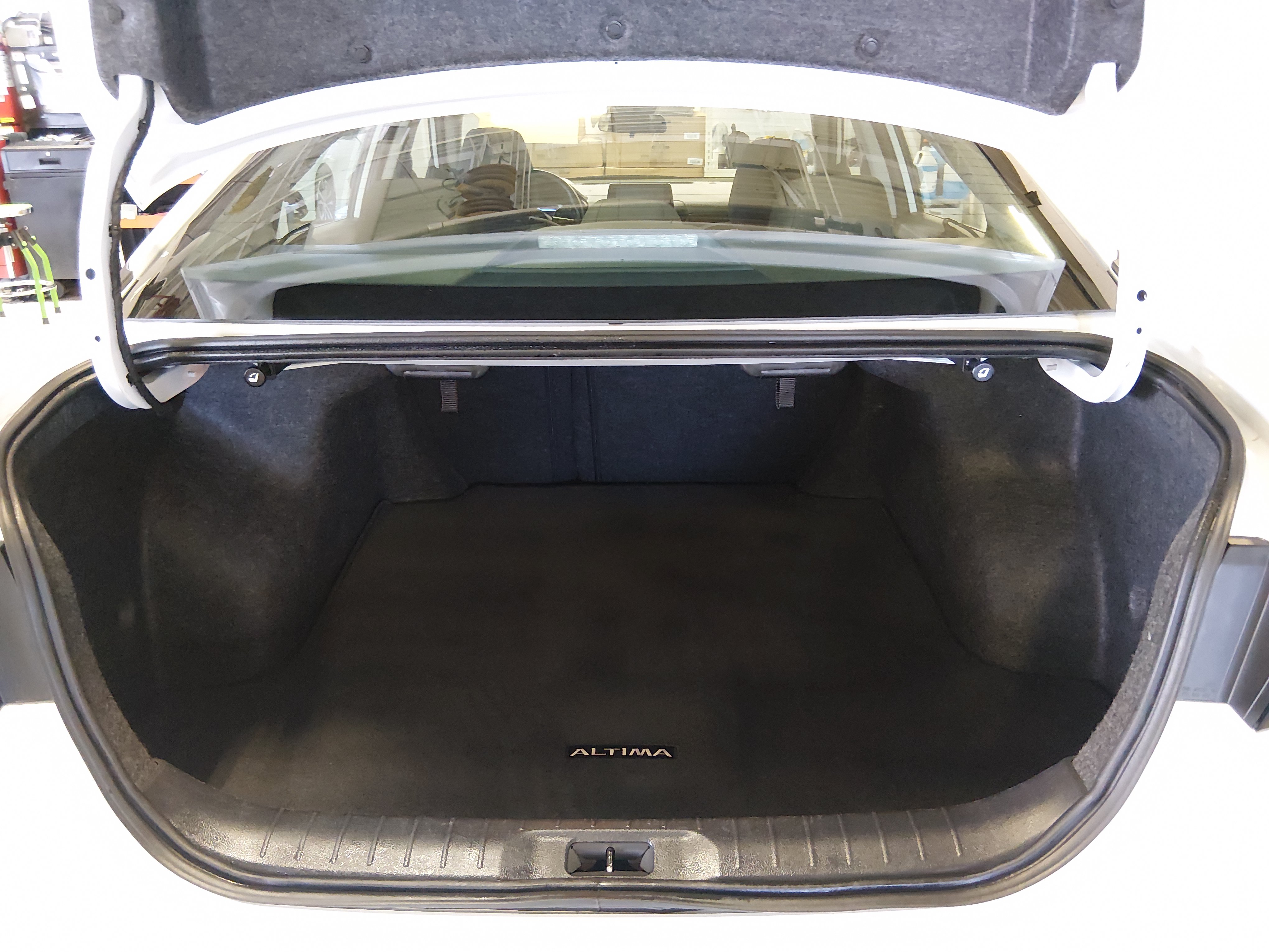 2025 Nissan Altima SV - Photo 11