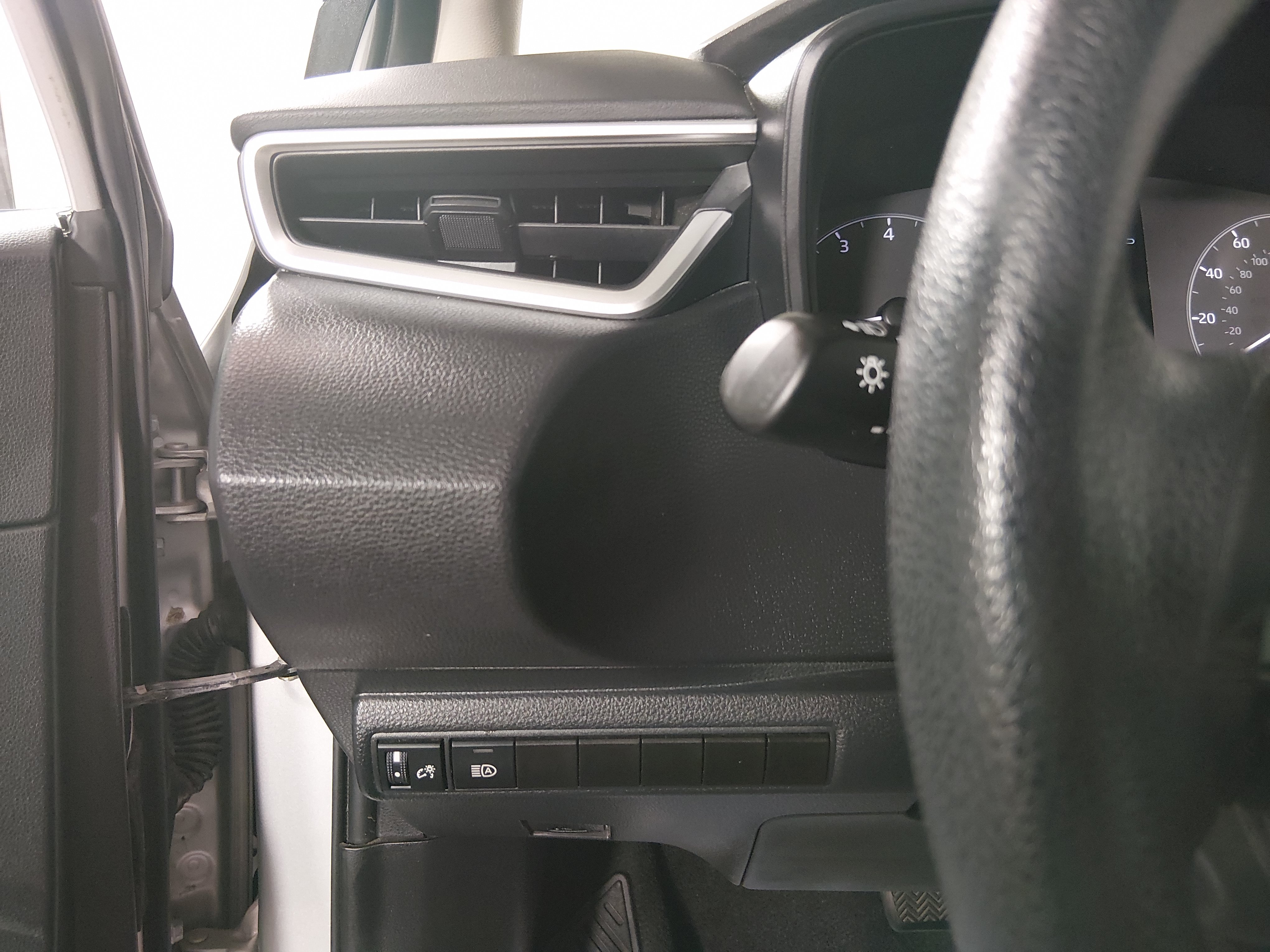 2024 Toyota Corolla LE - Photo 13