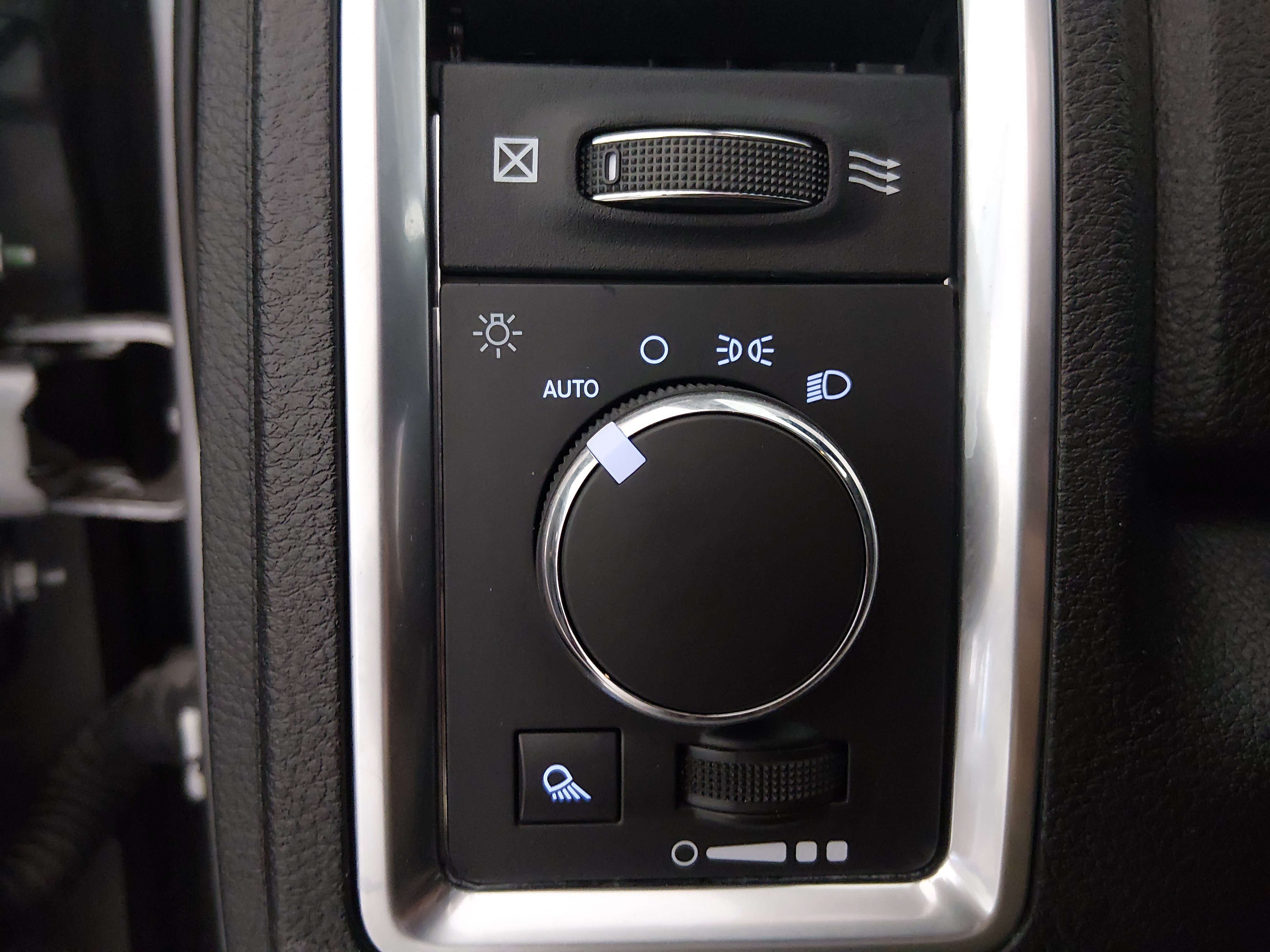 2024 RAM Ram 1500 Classic SLT - Photo 13
