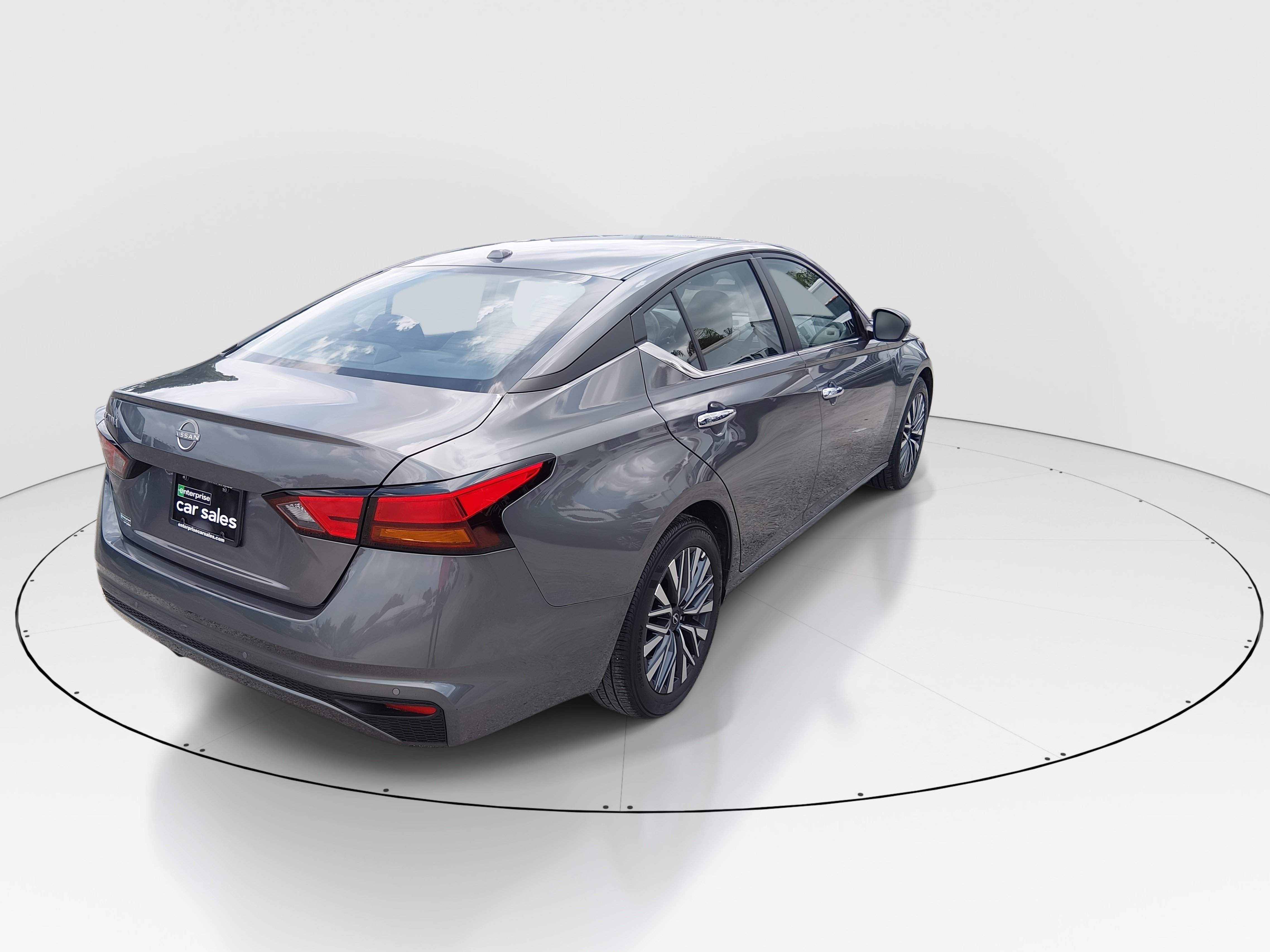 2025 Nissan Altima SV - Photo 7