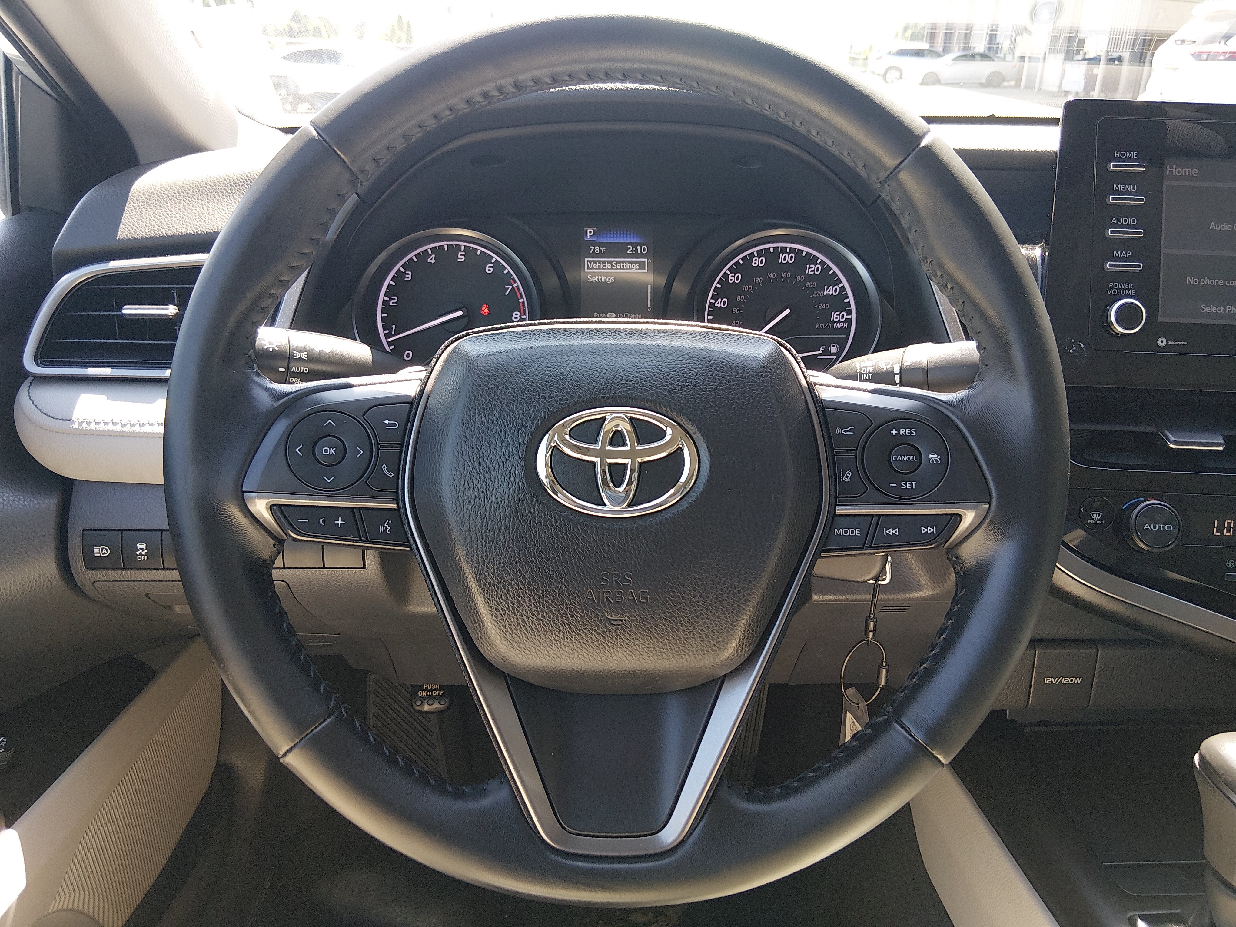 2023 Toyota Camry SE - Photo 12