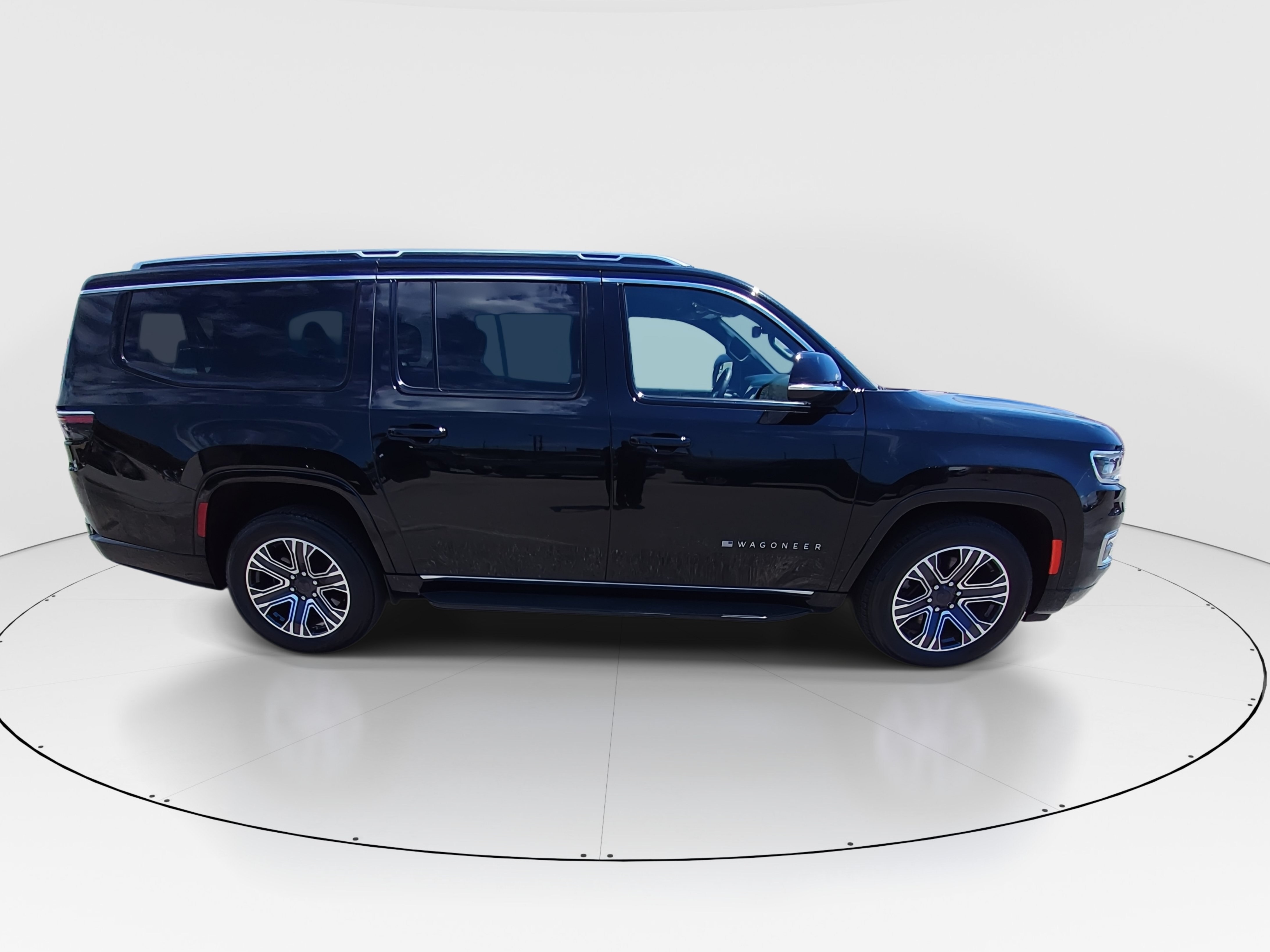 2024 Jeep Wagoneer L Series II - Photo 8