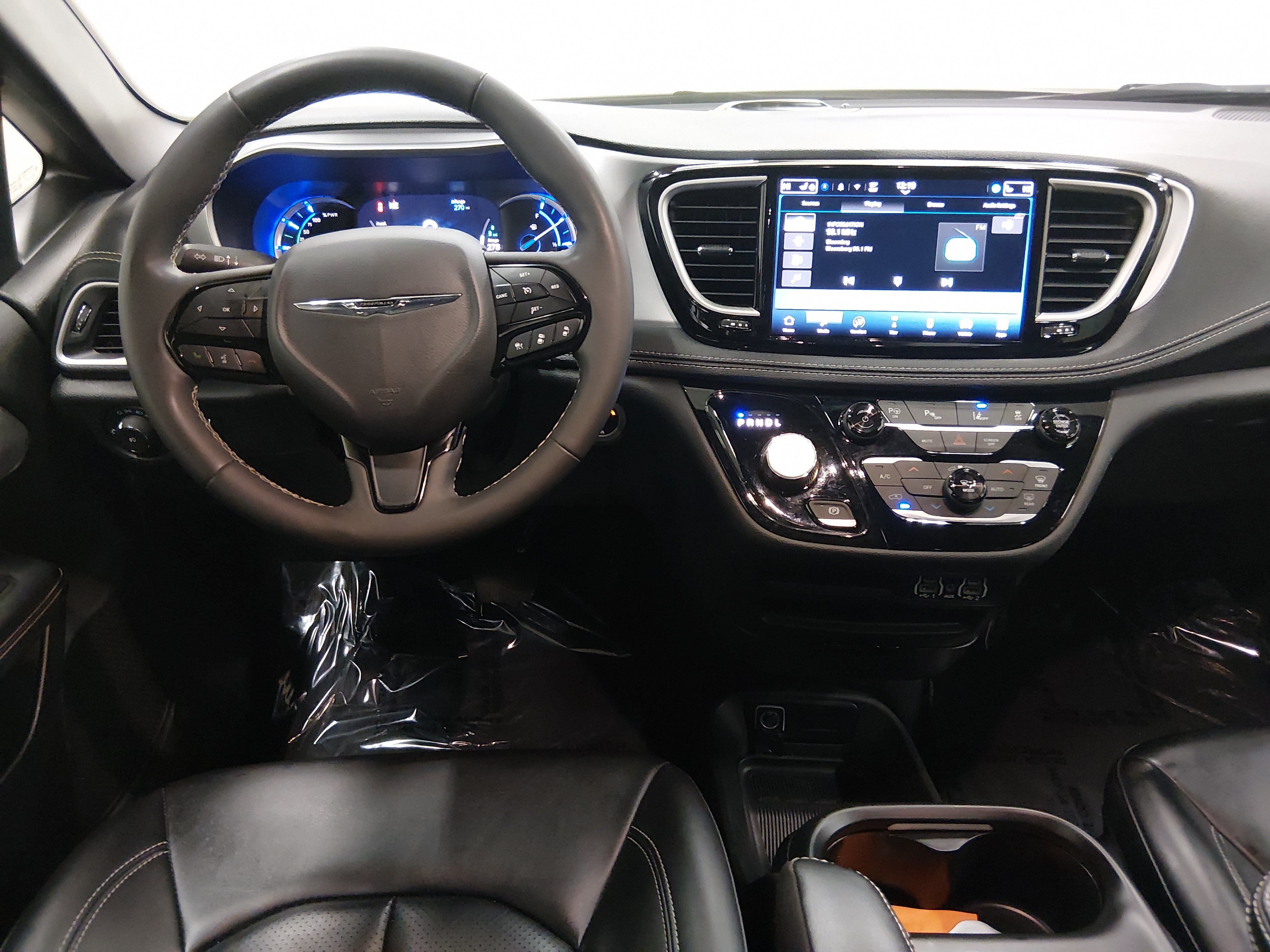 2024 Chrysler Pacifica PHEV Select - Photo 12